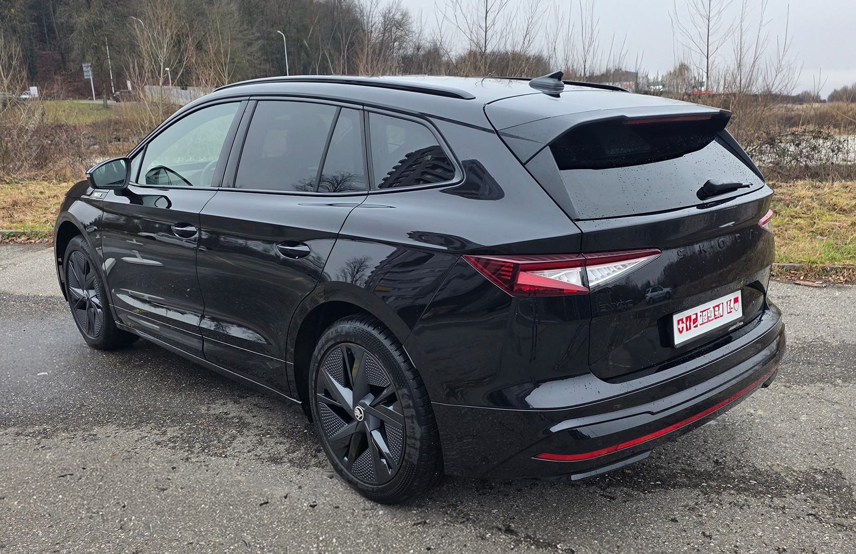 SKODA Enyaq RS 4x4-image-2