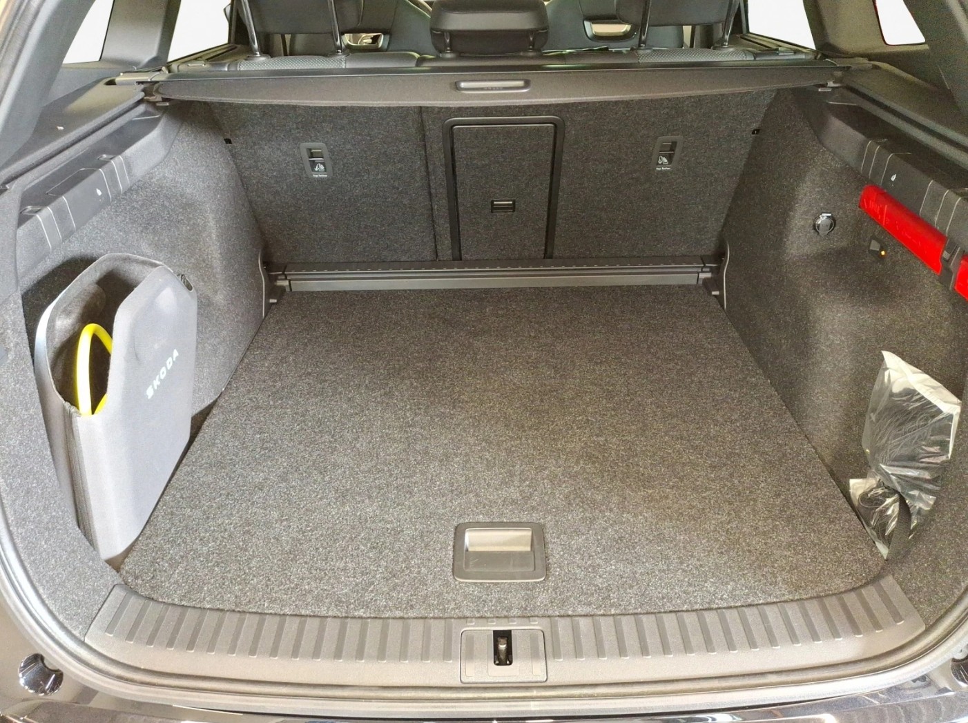 SKODA Enyaq RS 4x4-image-5