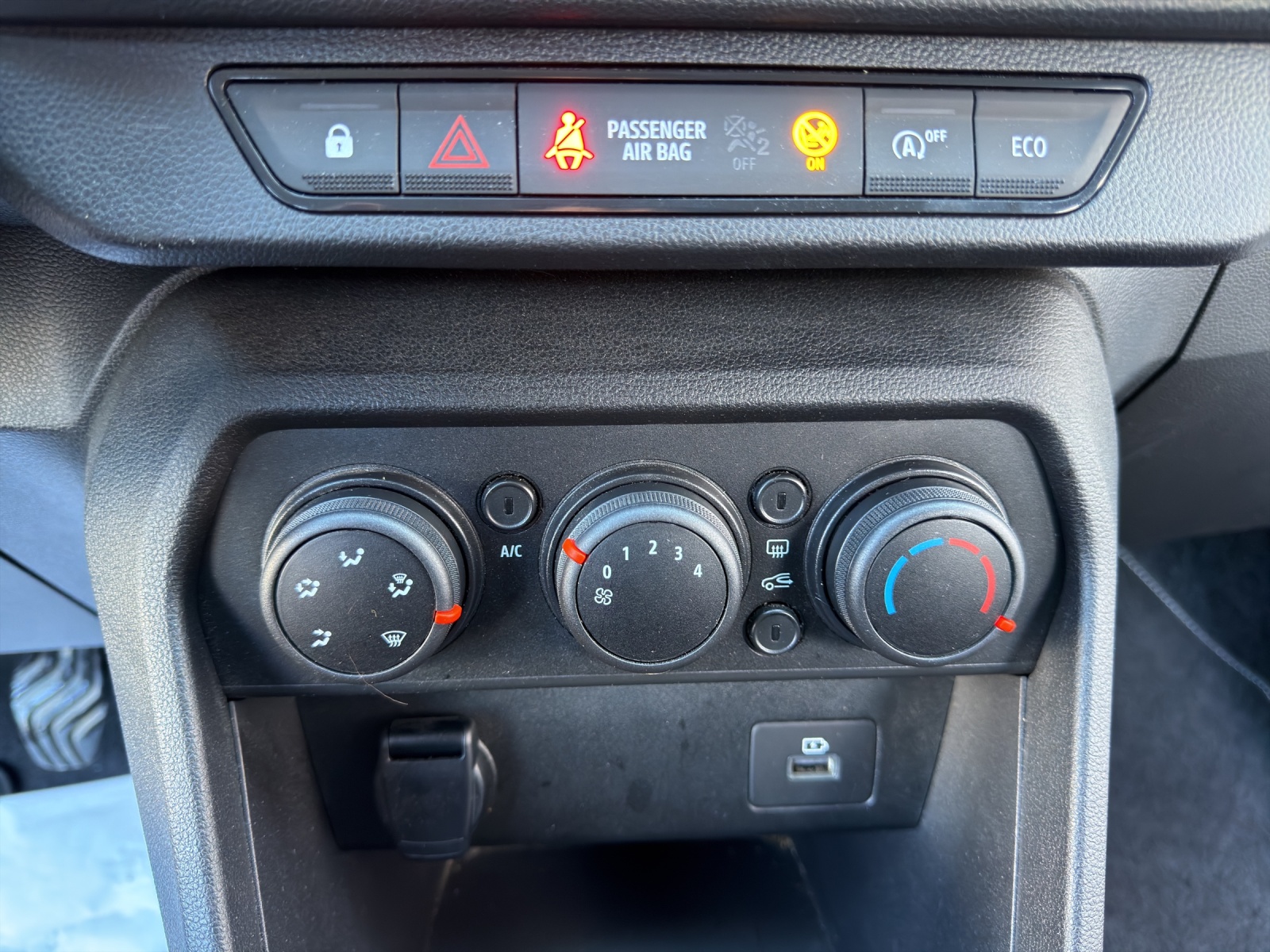 DACIA Sandero Stepway TCe 90 Comfort-image-15