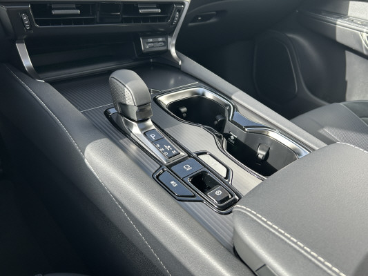 LEXUS RX 500h F Sport AWD-image-12