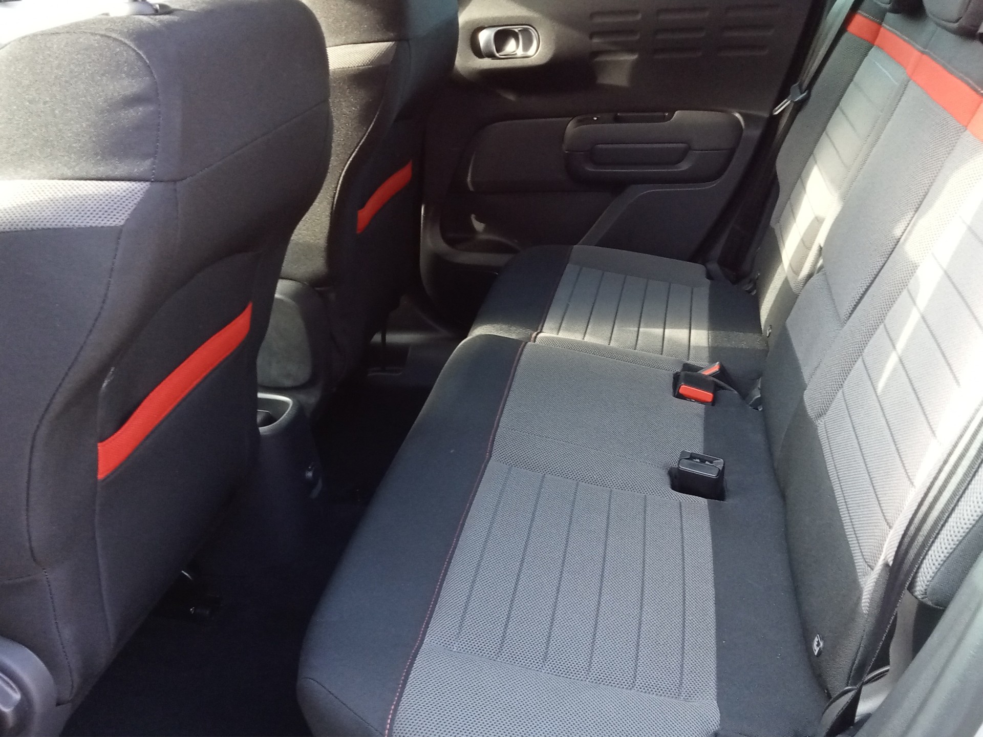 CITROEN C3 Aircross 1.2i PureTech Shine-image-12
