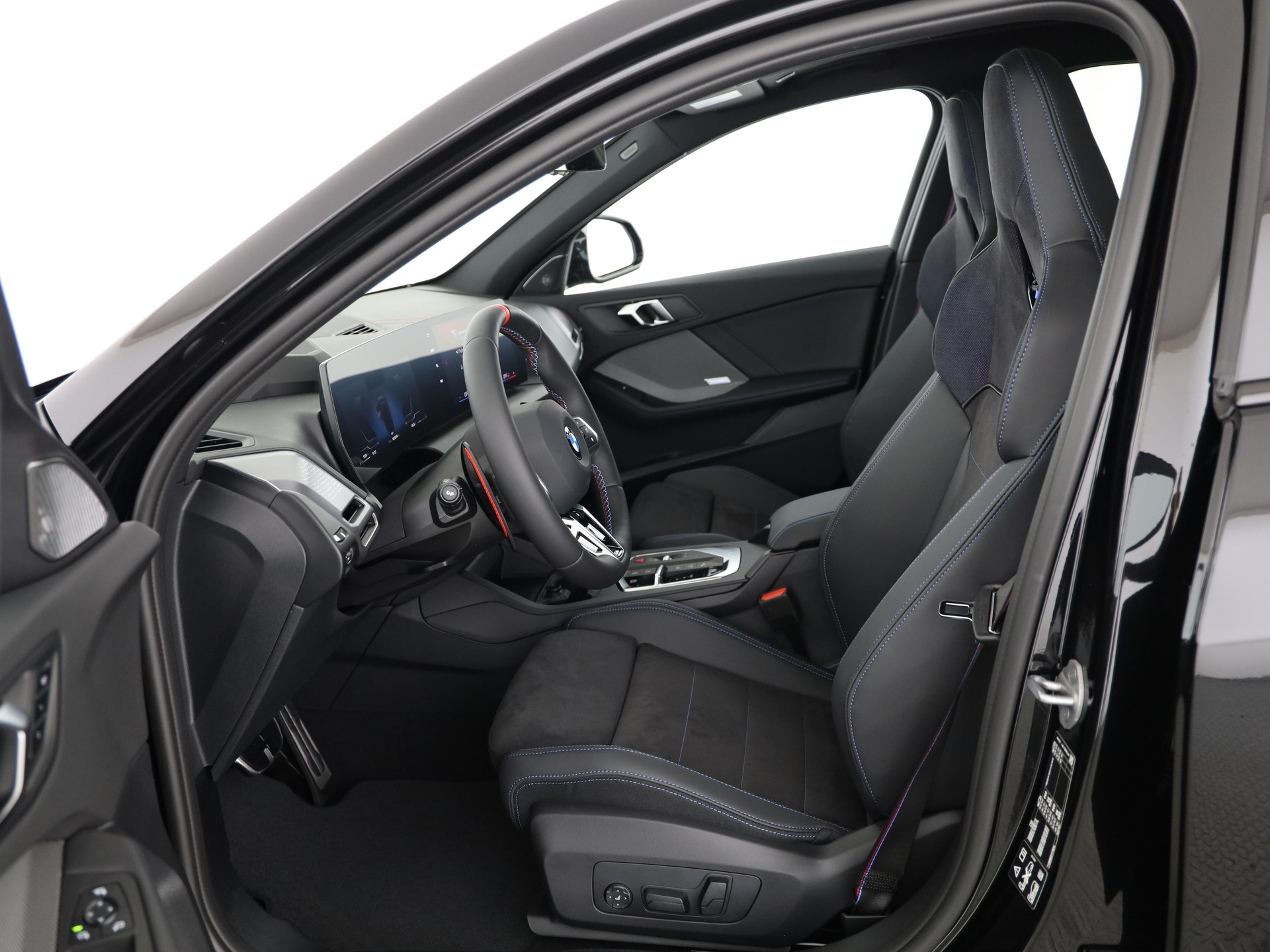 BMW M135i xDrive-image-3