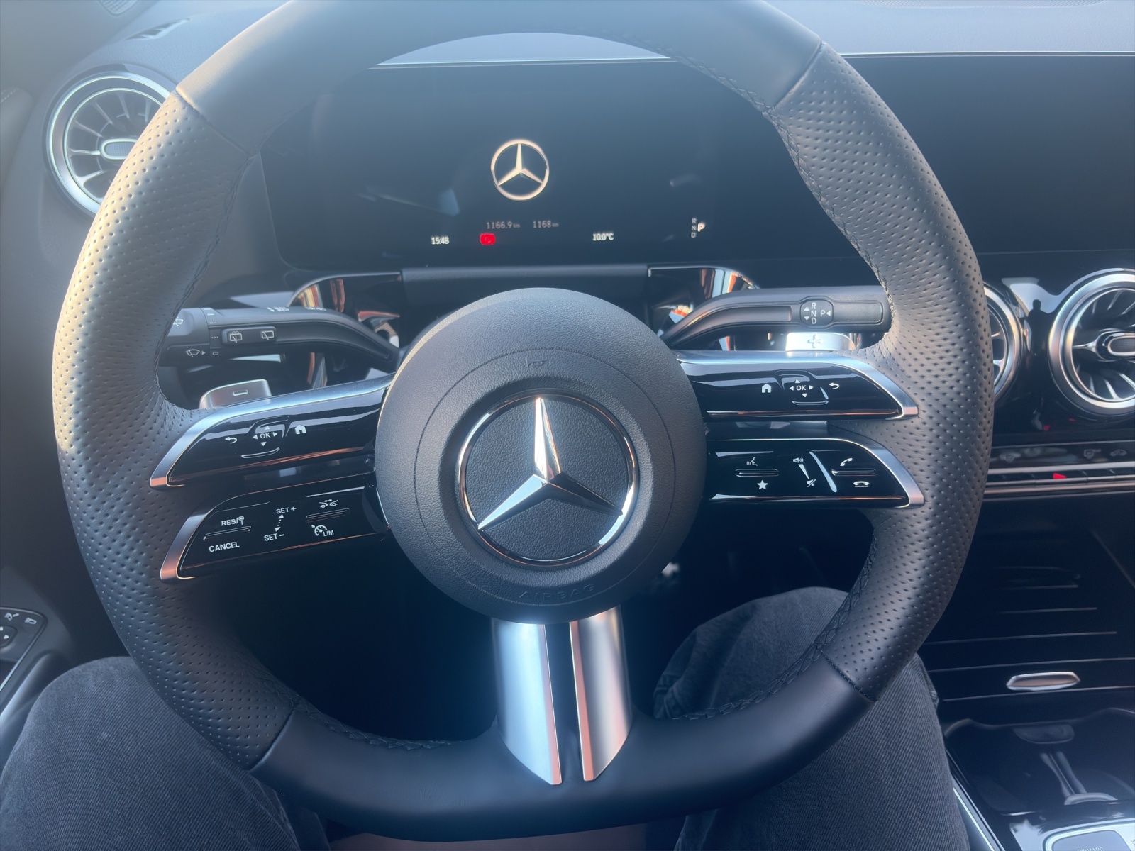 MERCEDES-BENZ GLA 220 4Matic 8G-DCT-image-11