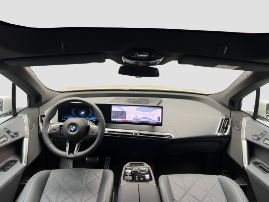 BMW iX xDrive60 M Sport Pro-image-10
