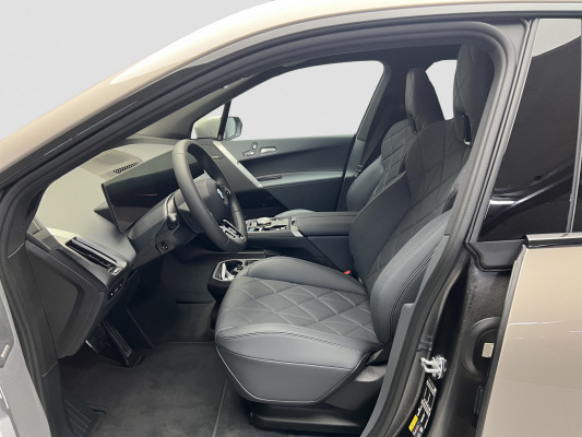 BMW iX xDrive60 M Sport Pro-image-8