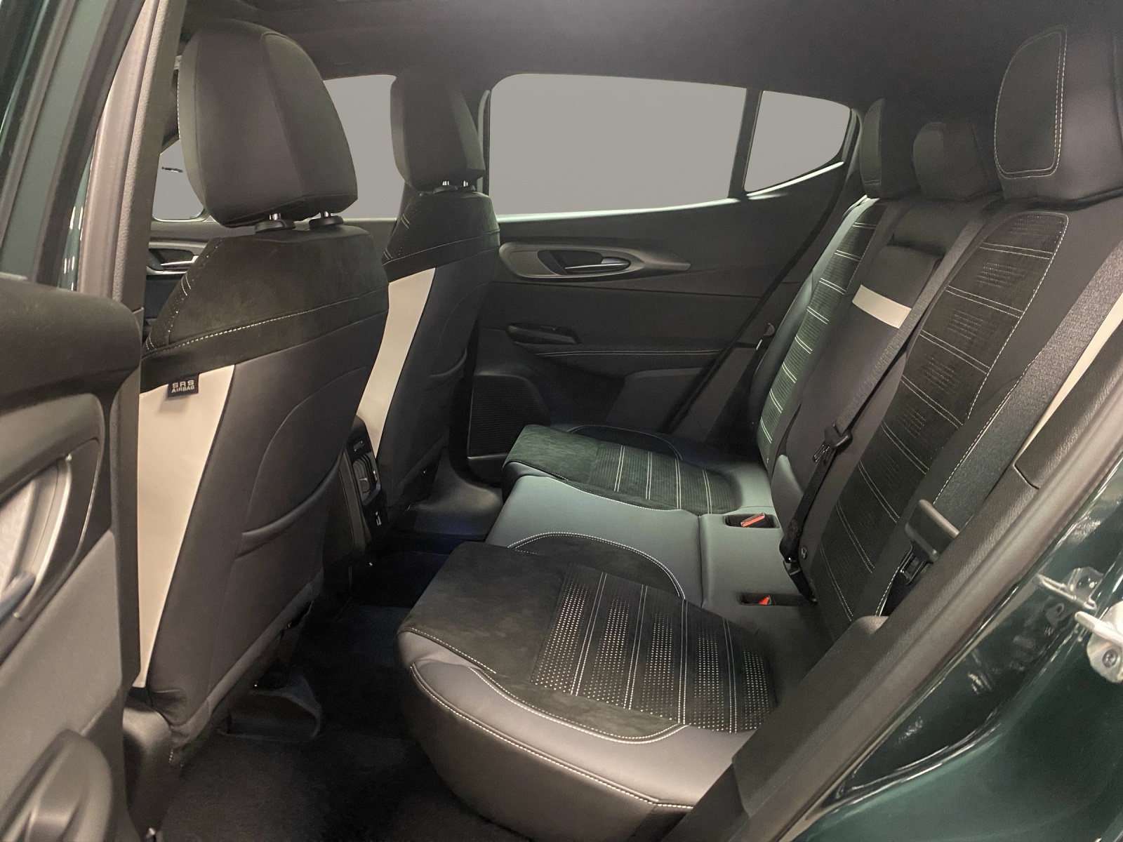 ALFA ROMEO TONALE 1.3 PHEV Sport Spec-image-13