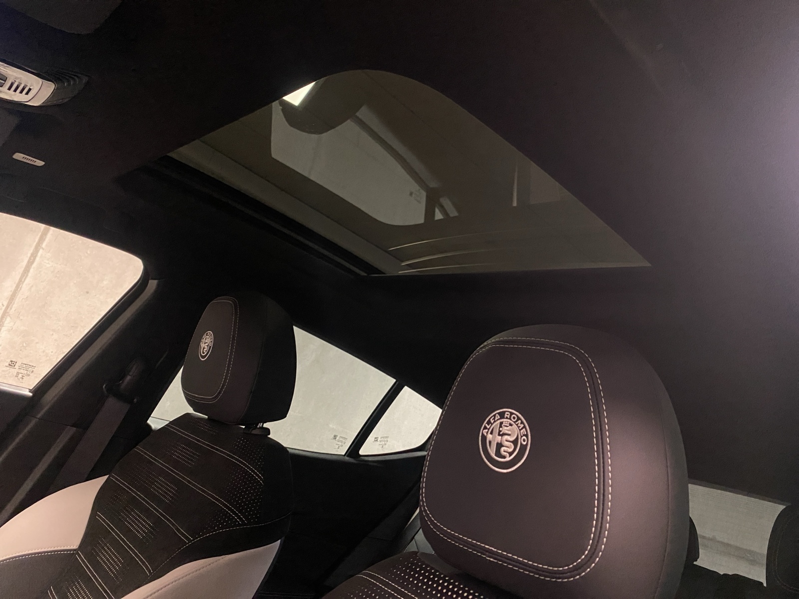 ALFA ROMEO TONALE 1.3 PHEV Sport Spec-image-15