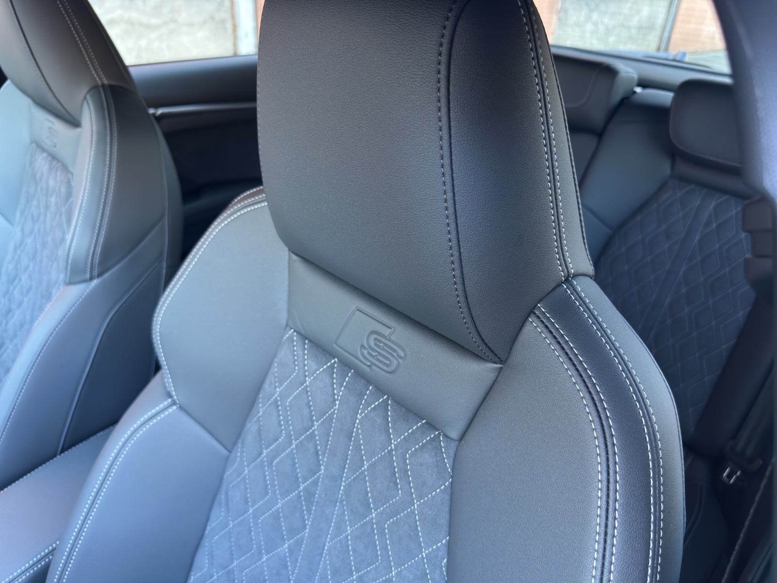 AUDI A3 Sportback TFSI 110 kW S line S tronic-image-12