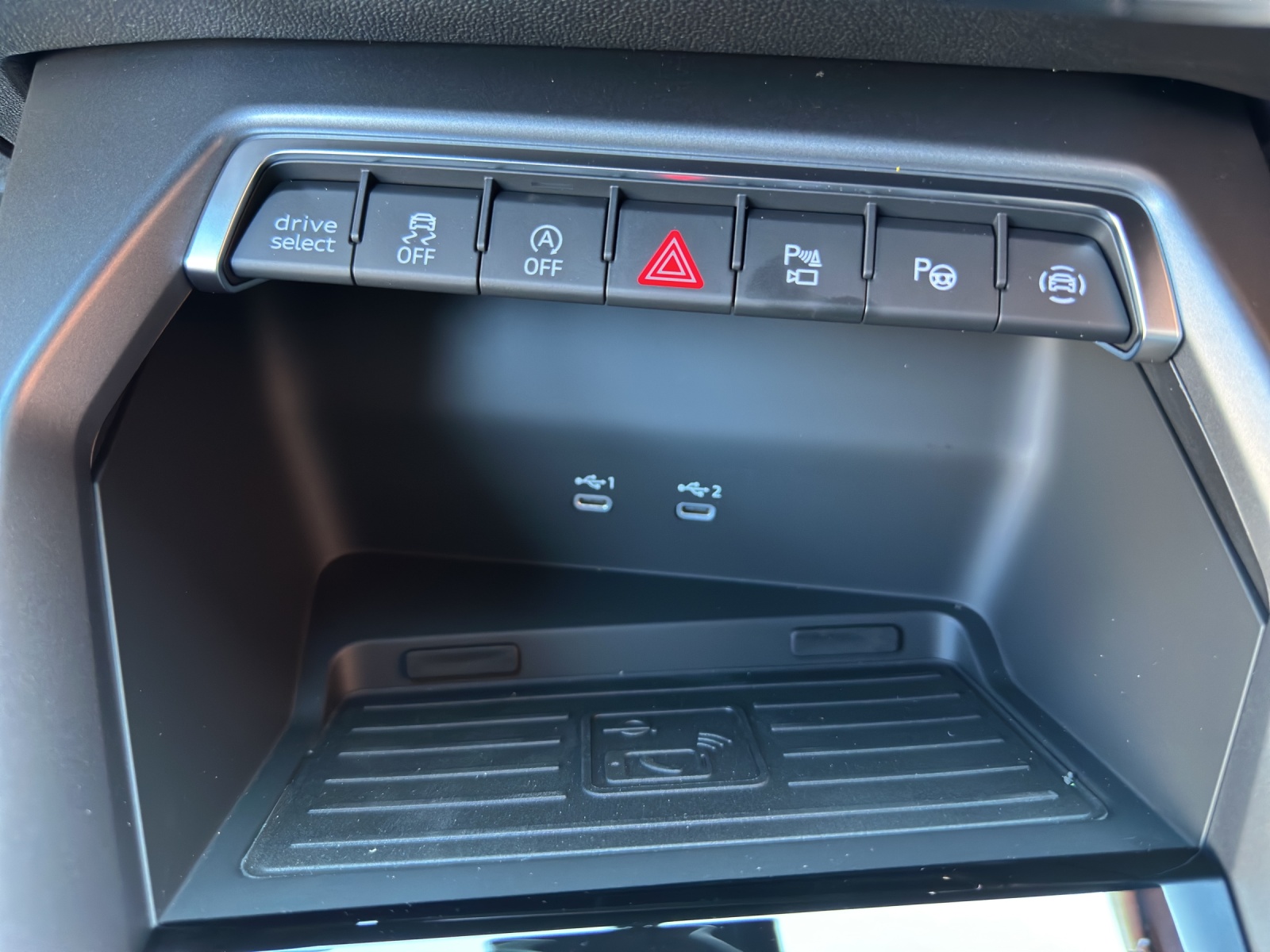AUDI A3 Sportback TFSI 110 kW S line S tronic-image-15