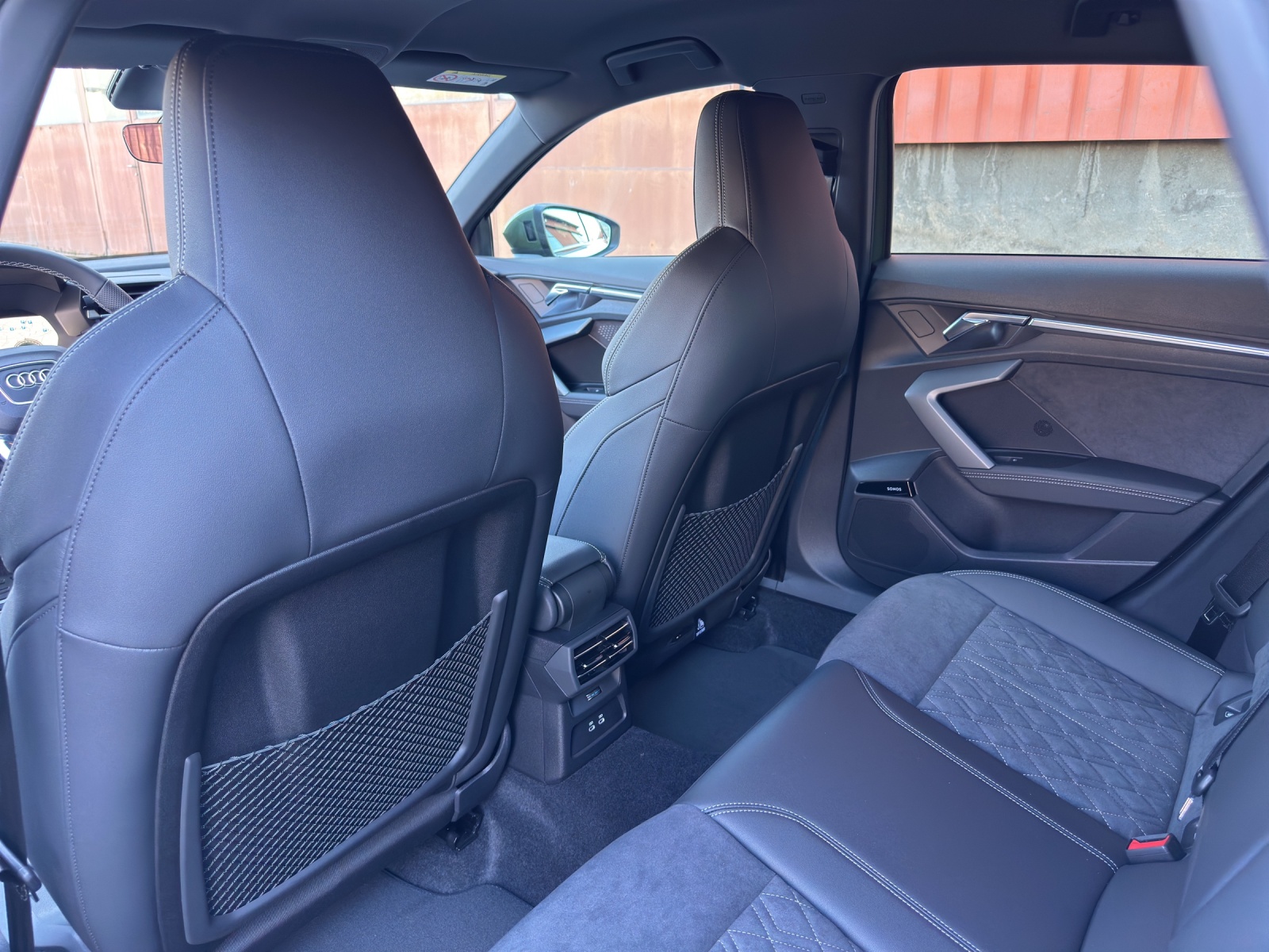AUDI A3 Sportback TFSI 110 kW S line S tronic-image-18