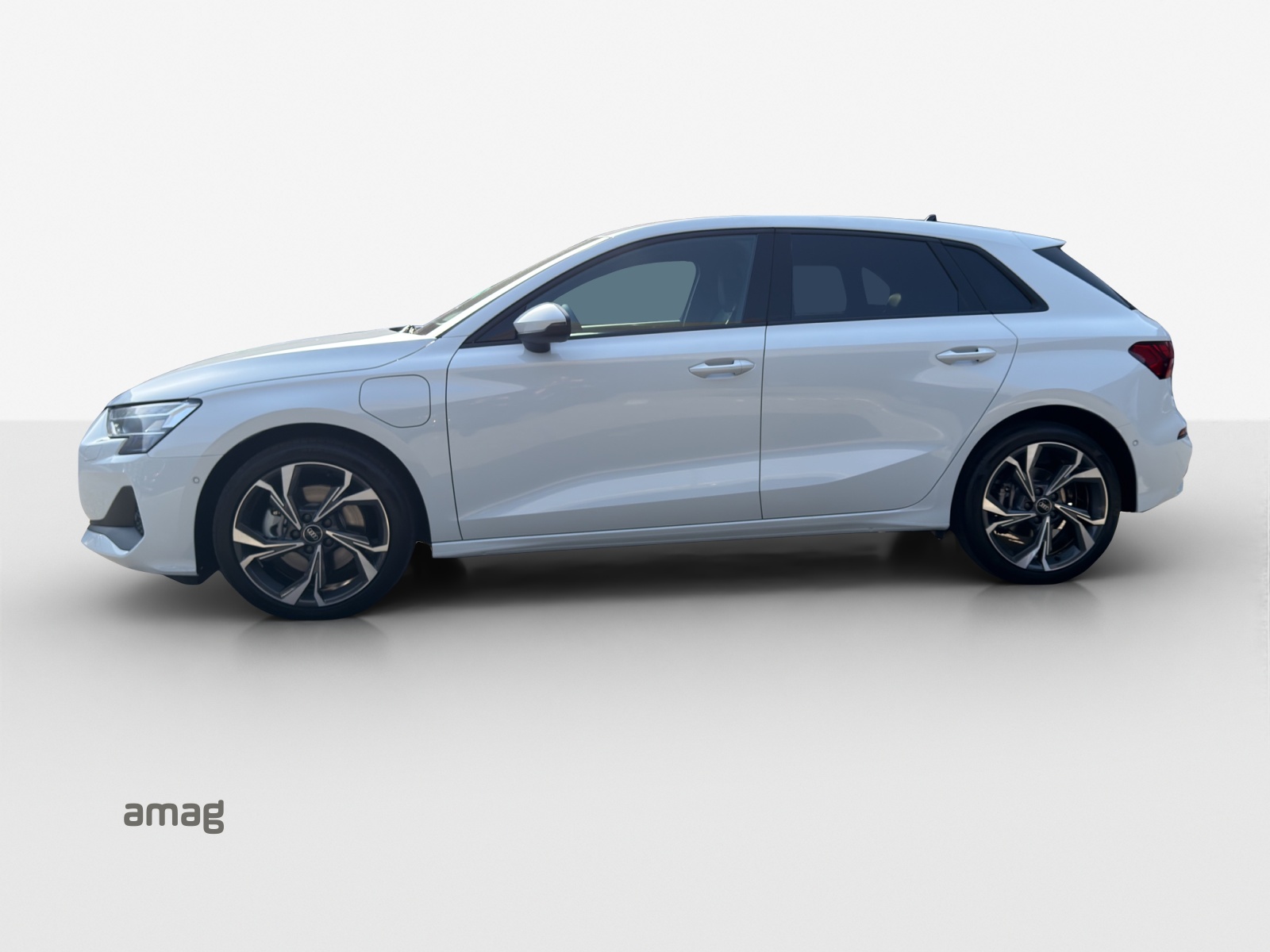 AUDI A3 Sportback TFSI e 150 kW Attraction S-tronic-image-1