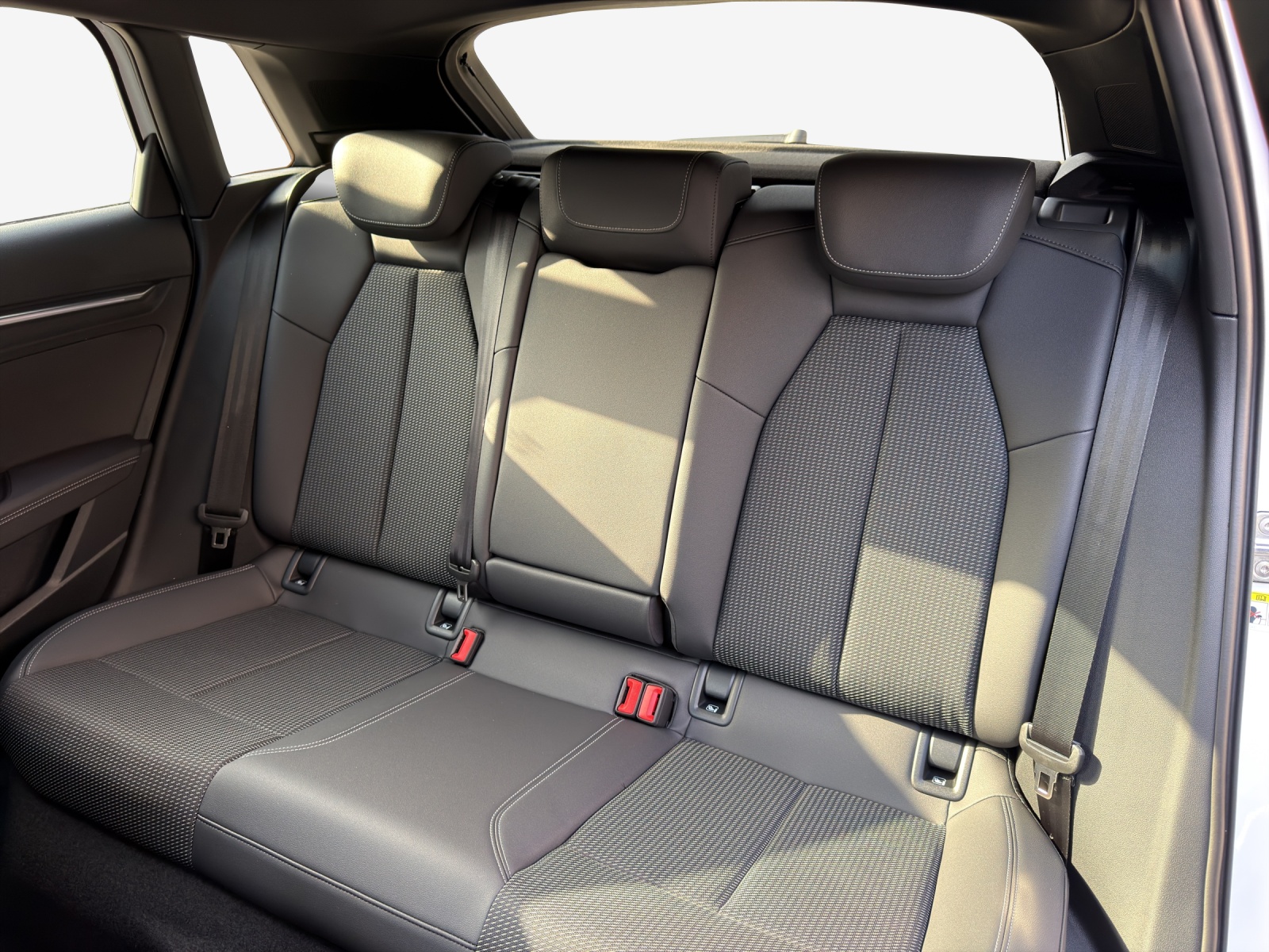 AUDI A3 Sportback TFSI e 150 kW Attraction S-tronic-image-11