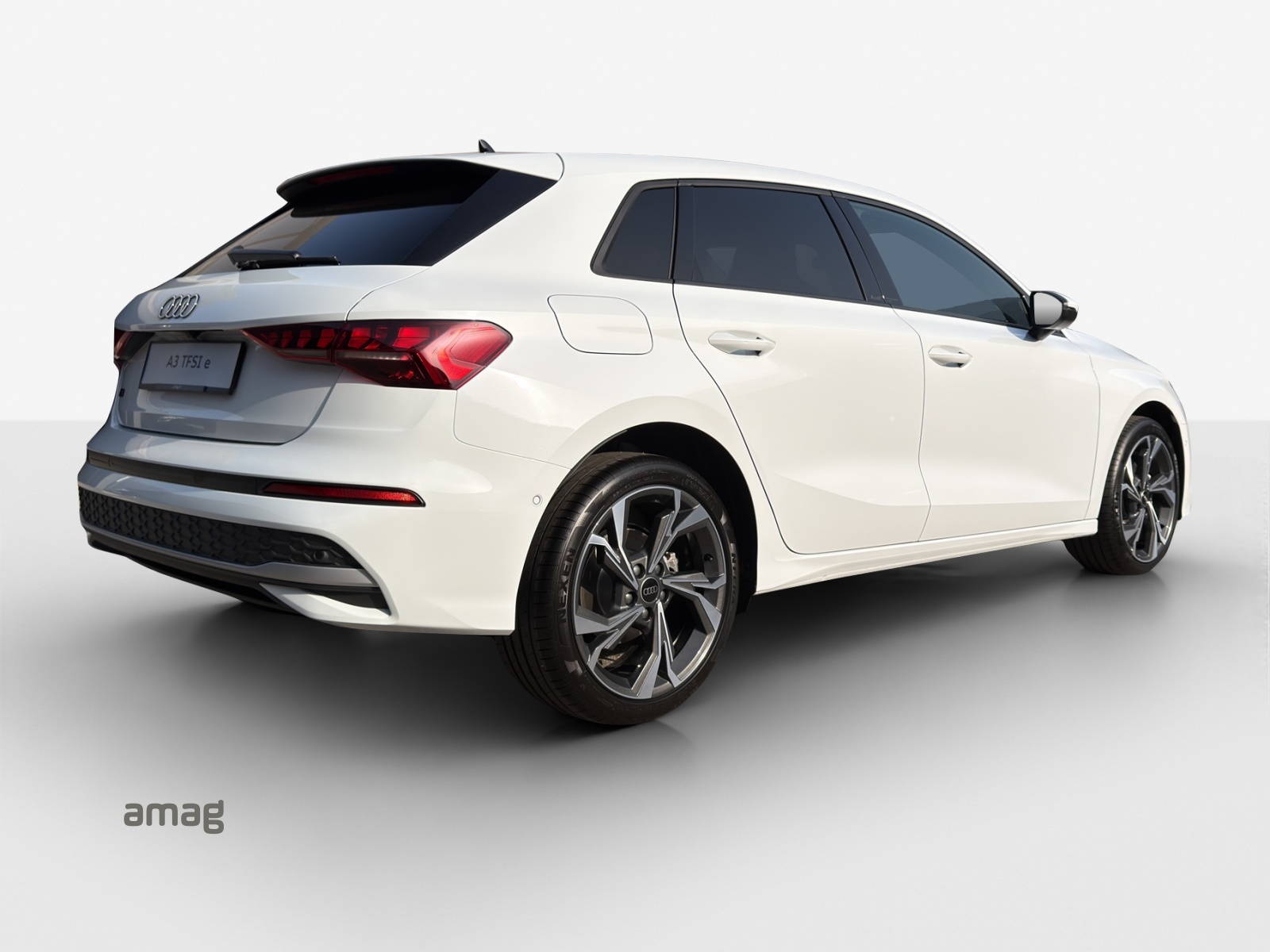 AUDI A3 Sportback TFSI e 150 kW Attraction S-tronic-image-4