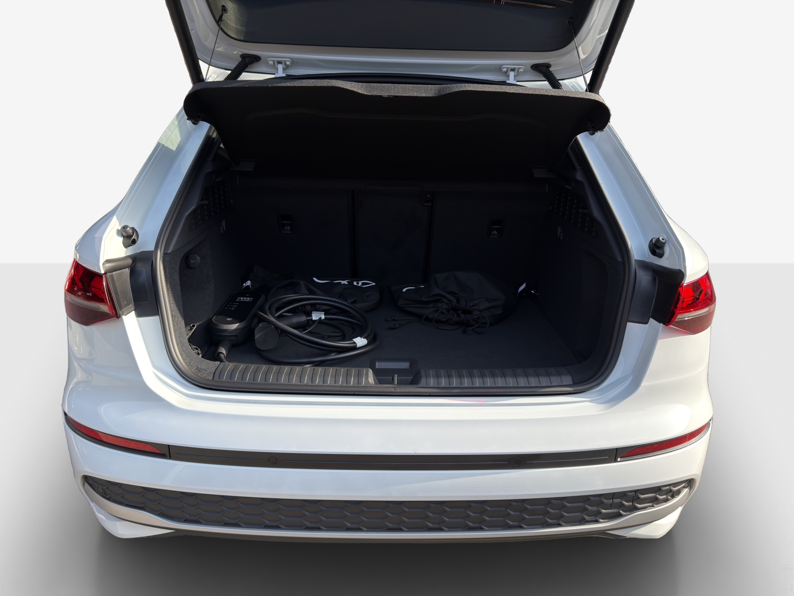 AUDI A3 Sportback TFSI e 150 kW Attraction S-tronic-image-12