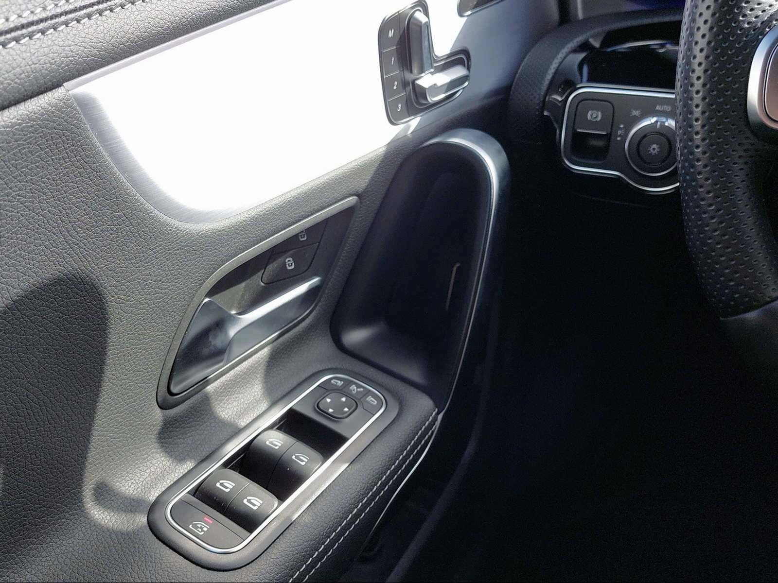 MERCEDES-BENZ CLA 35 AMG 4matic Shooting Brake-image-12