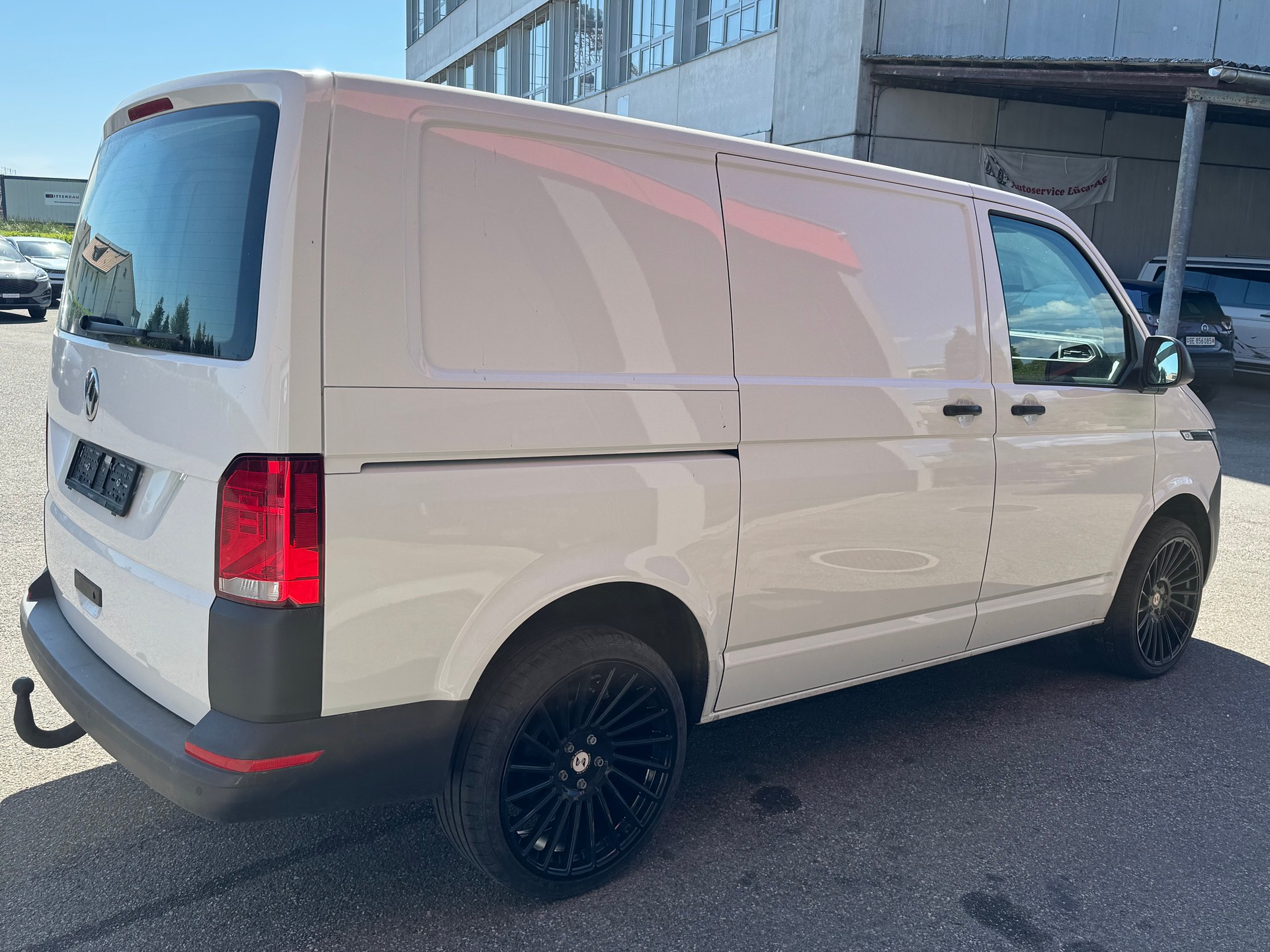 VW T6.1 2.0 TDI Entry-image-3