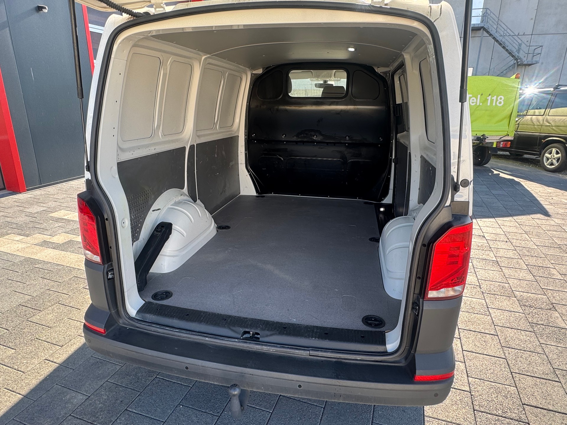 VW T6.1 2.0 TDI Entry-image-6
