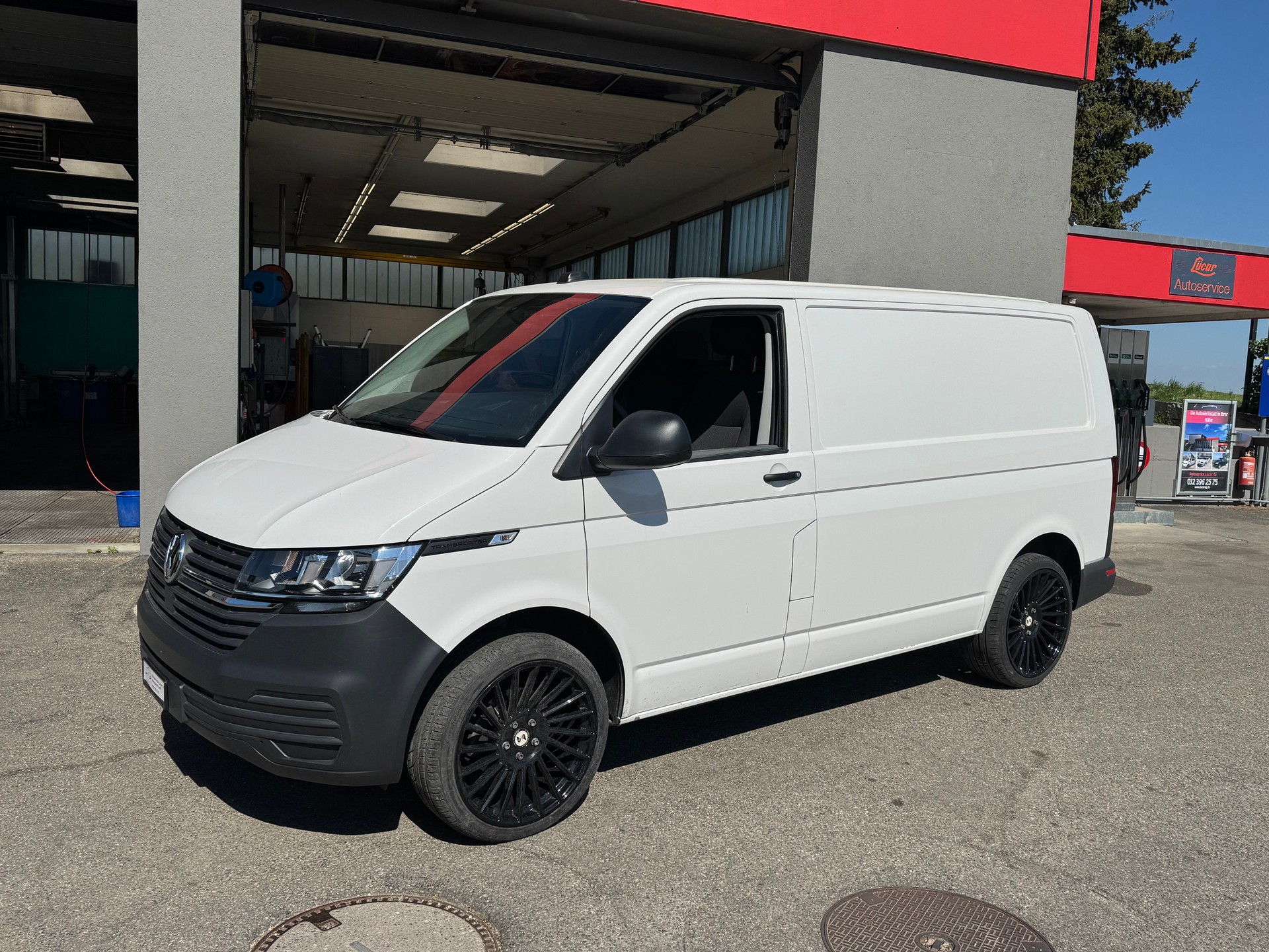 VW T6.1 2.0 TDI Entry-image-0