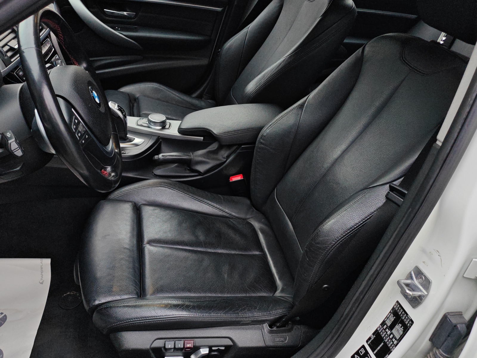 BMW 320d xDrive Touring Edition Sport Line Steptronic [Expertise du jour + Garantie 12 mois + Service & Immat. Offerts]-image-11