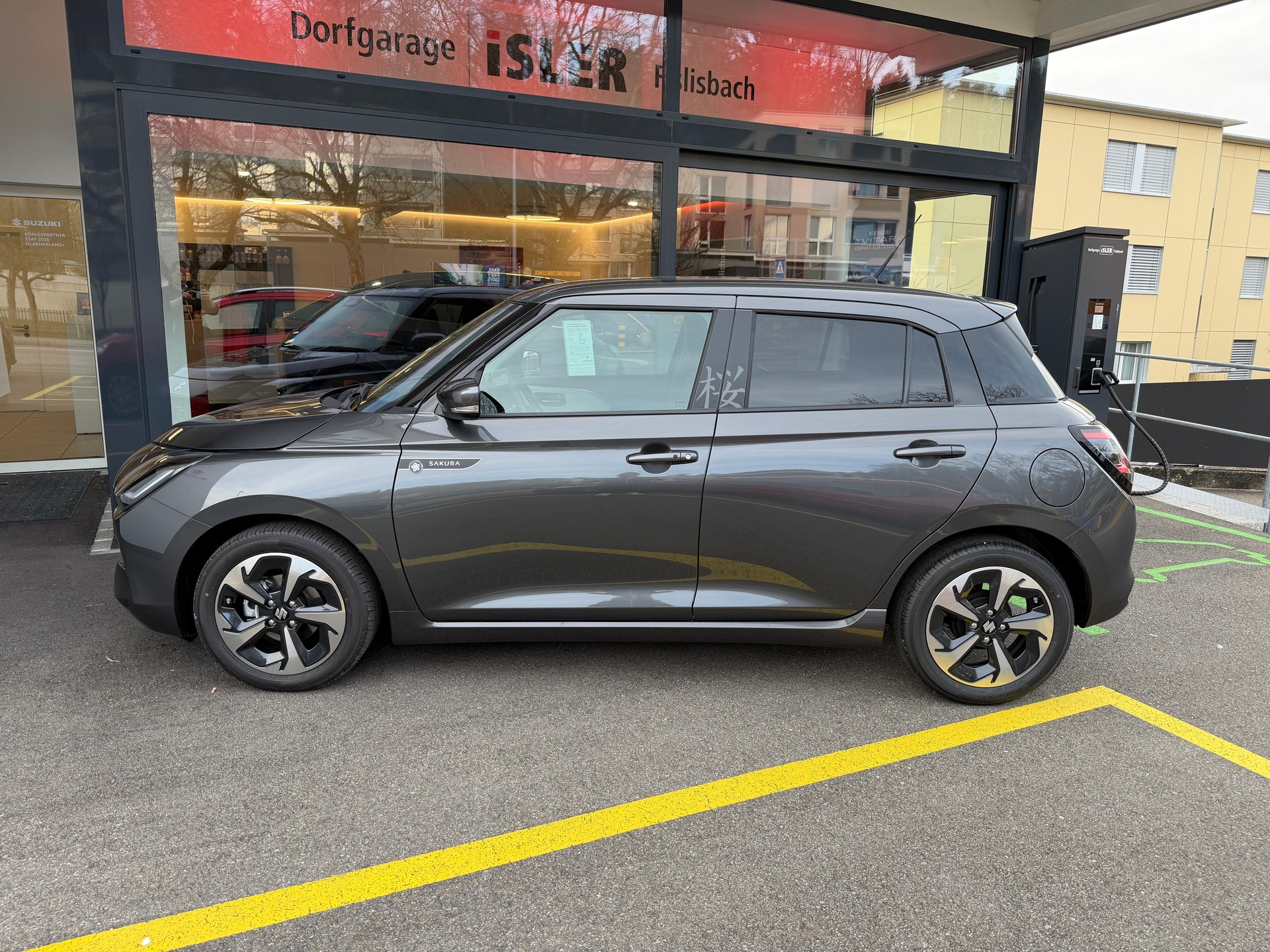 SUZUKI Swift 1.2 Sakura Top Hybrid-image-4