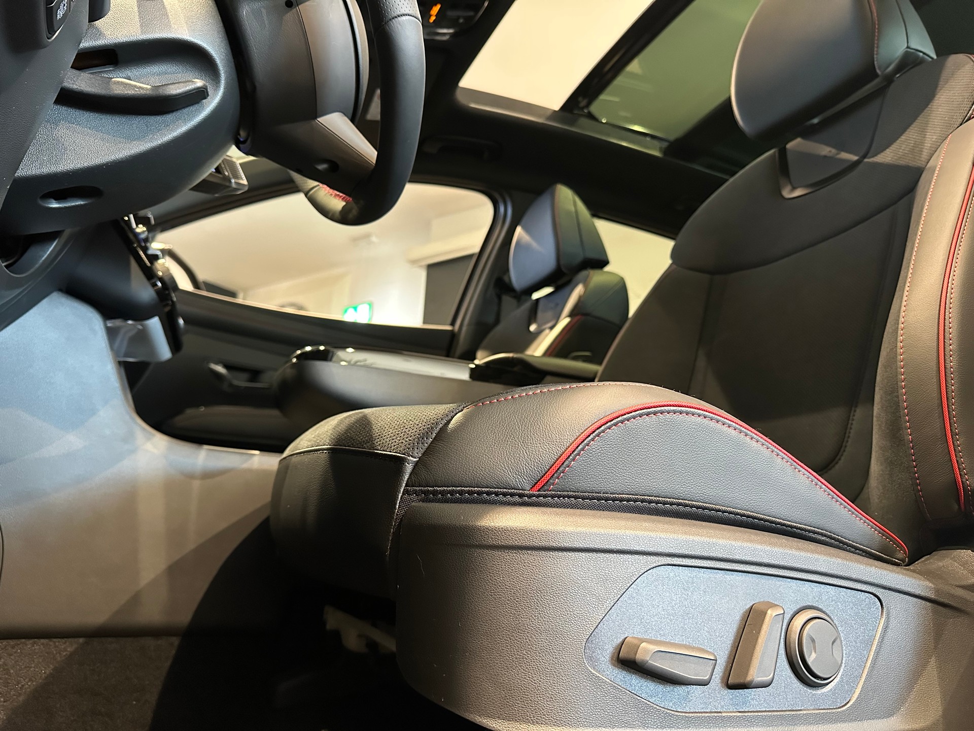 HYUNDAI Tucson 1.6 HEV N-Line 4WD-image-8