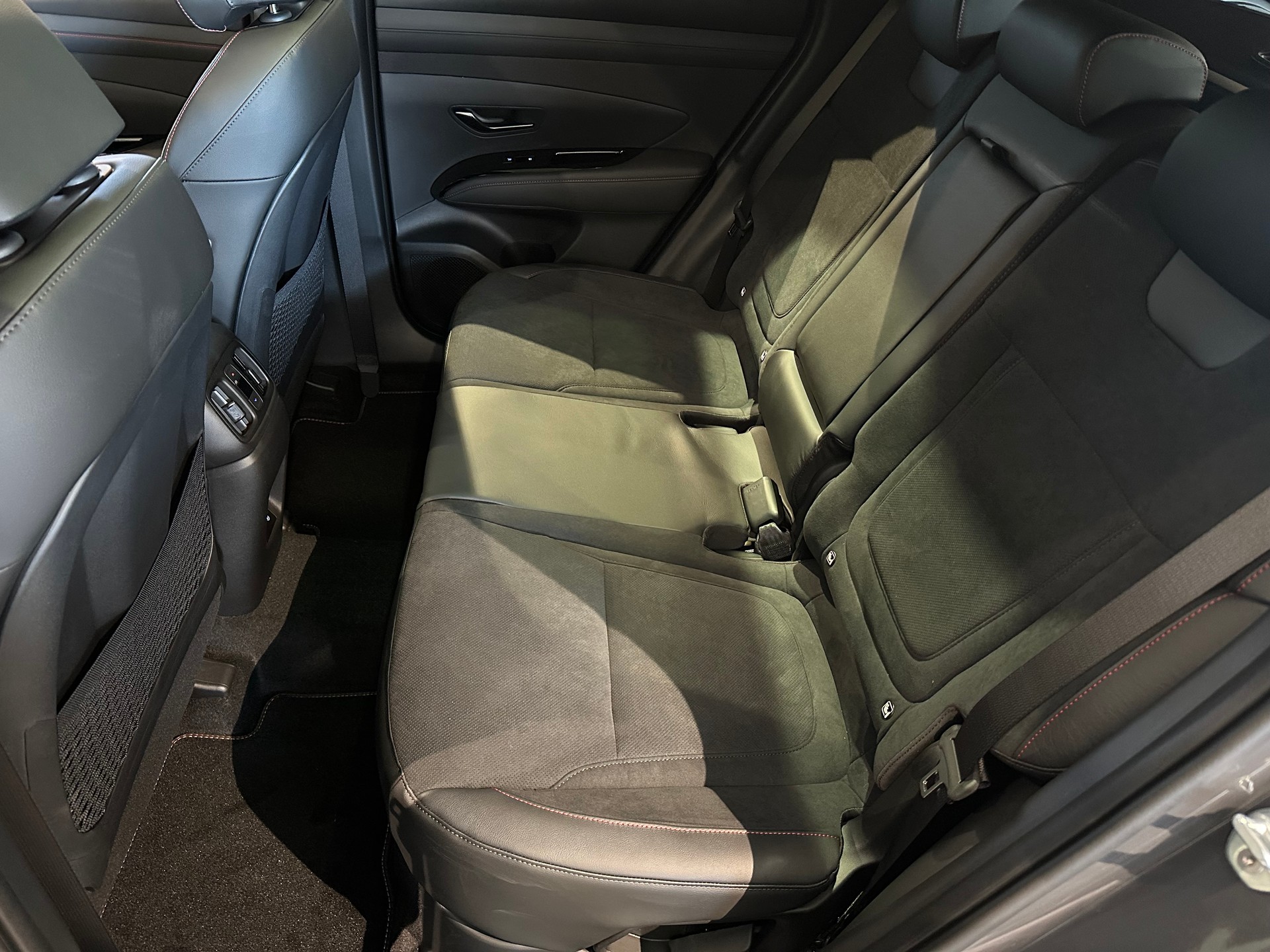 HYUNDAI Tucson 1.6 HEV N-Line 4WD-image-11