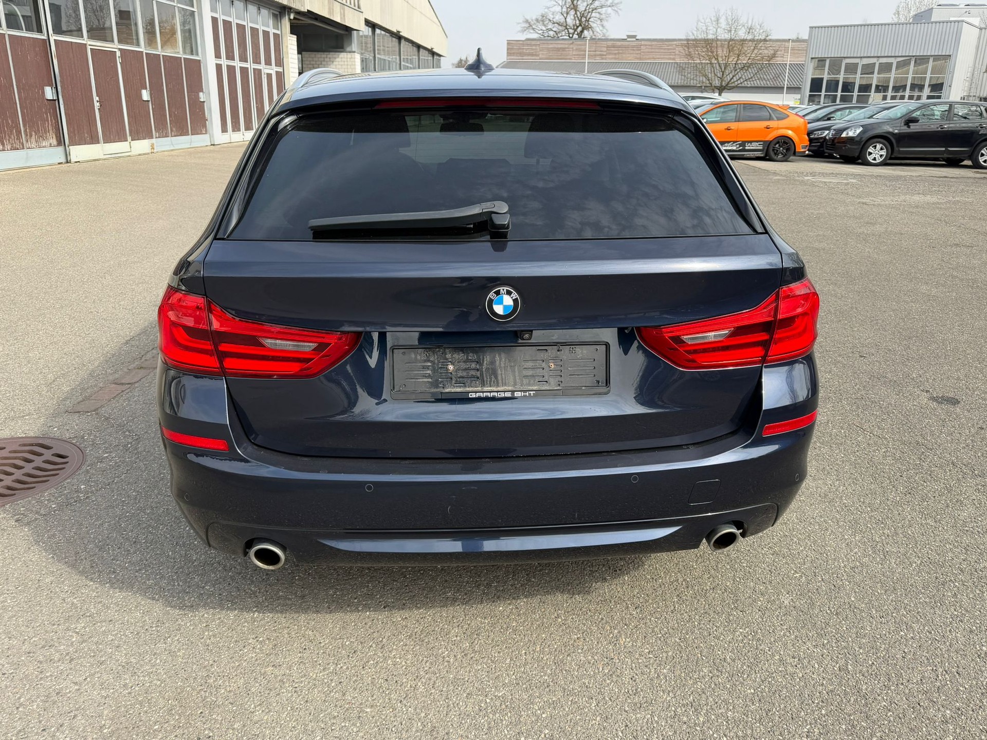BMW 520d xDrive Touring Steptronic-image-2