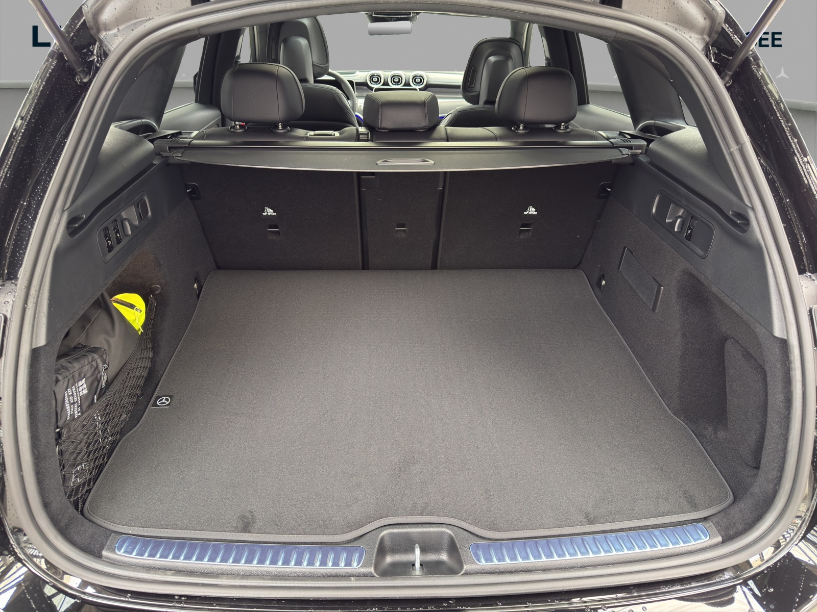 MERCEDES-BENZ GLC 300 d 4Matic 9G-Tronic-image-14