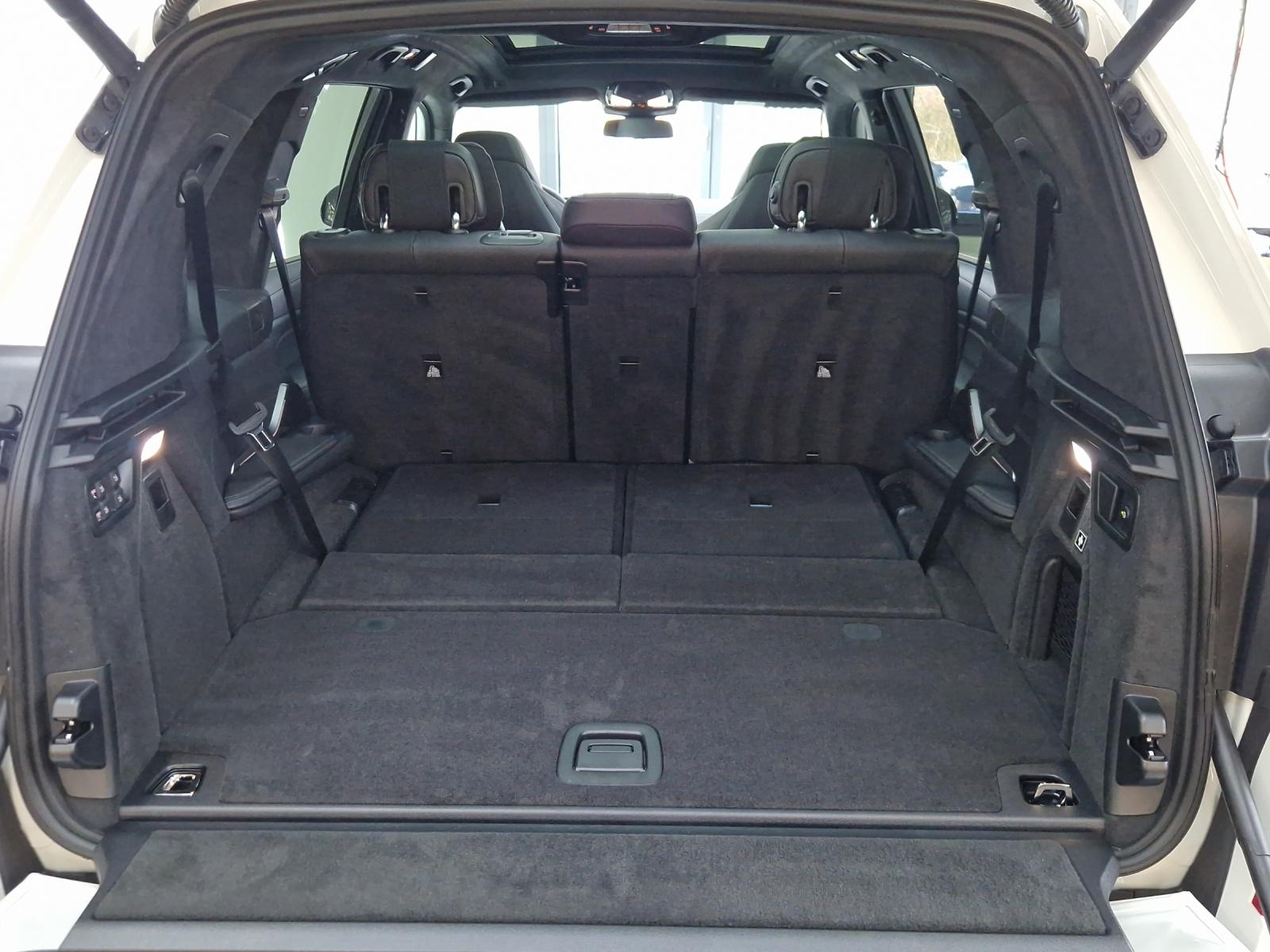 BMW X7 40d xDrive-image-23