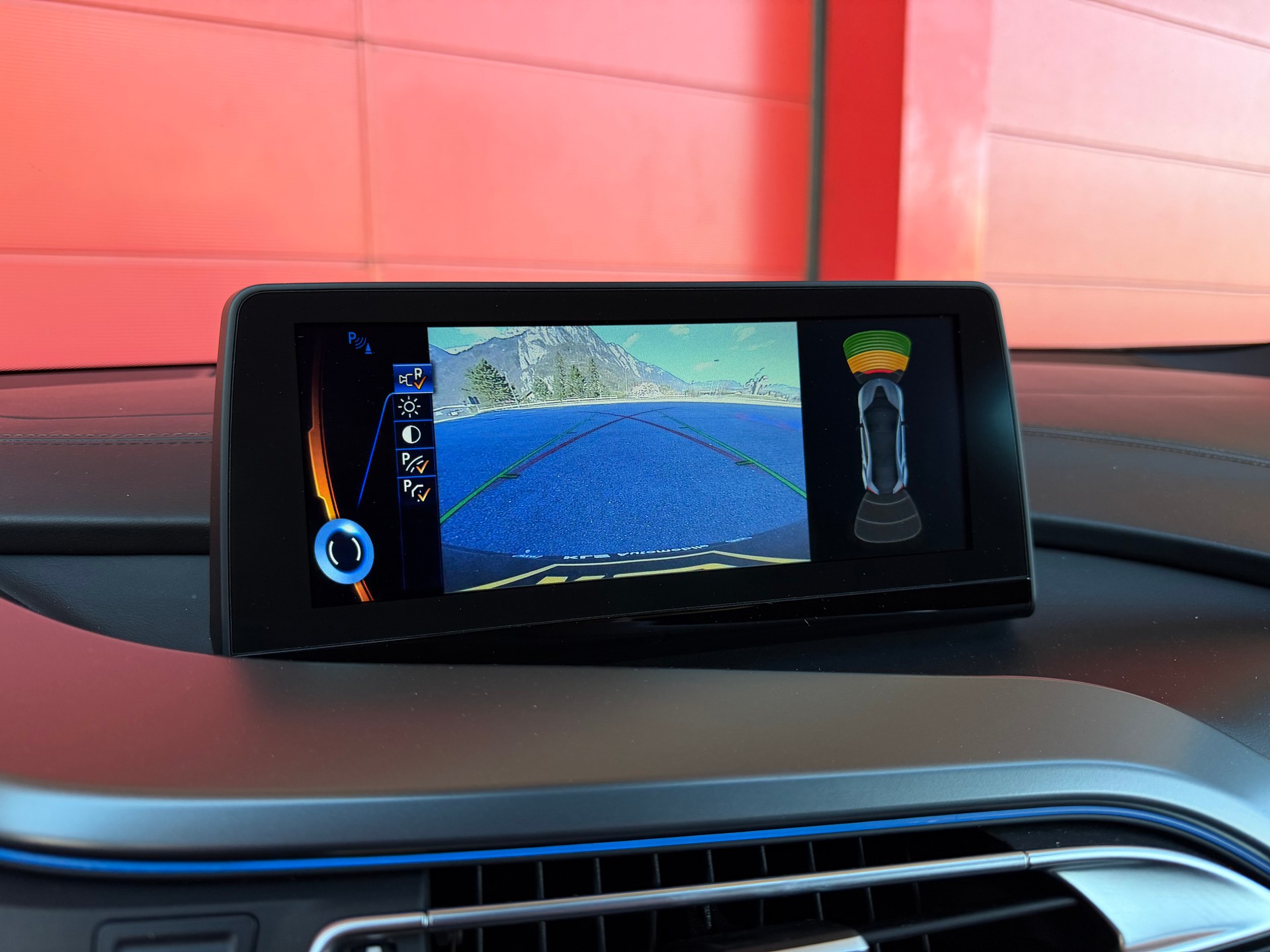 BMW i8 Coupé-image-13
