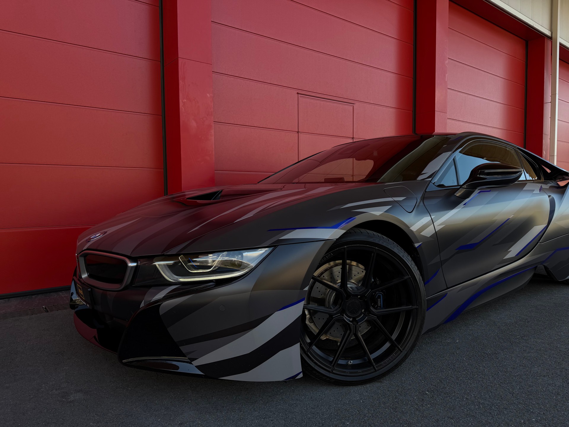 BMW i8 Coupé-image-5
