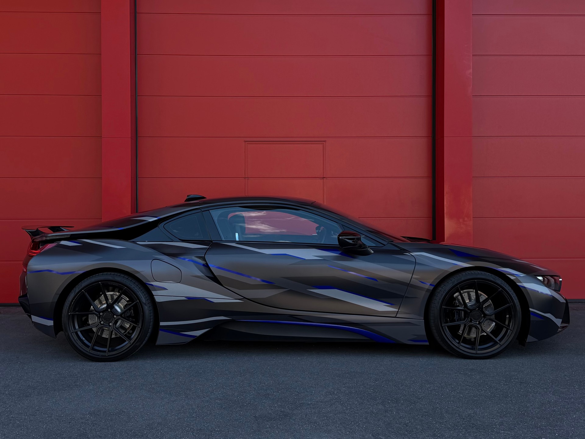 BMW i8 Coupé-image-2