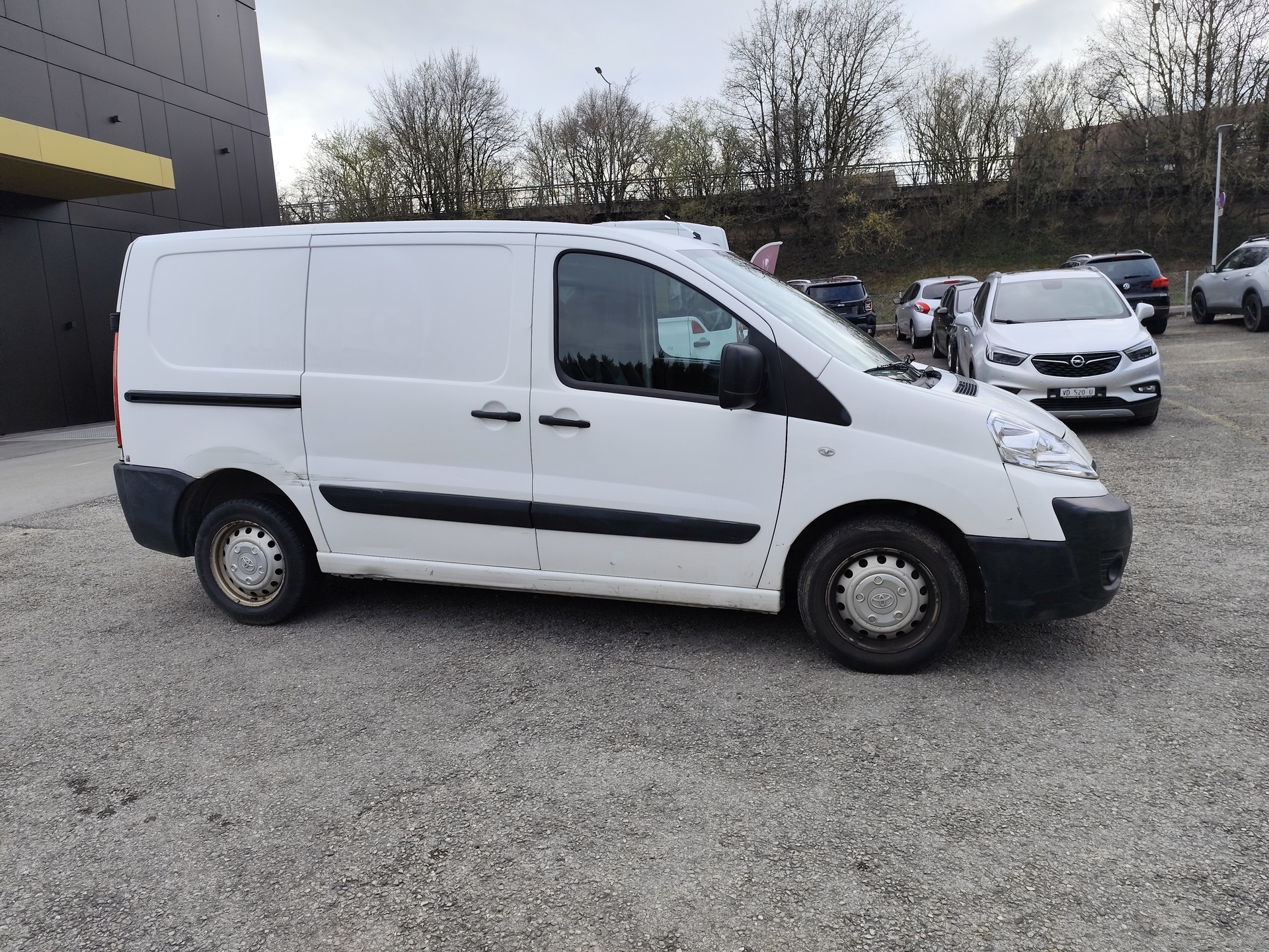 TOYOTA Proace 1.6D Glass Van Terra L1H1-image-2