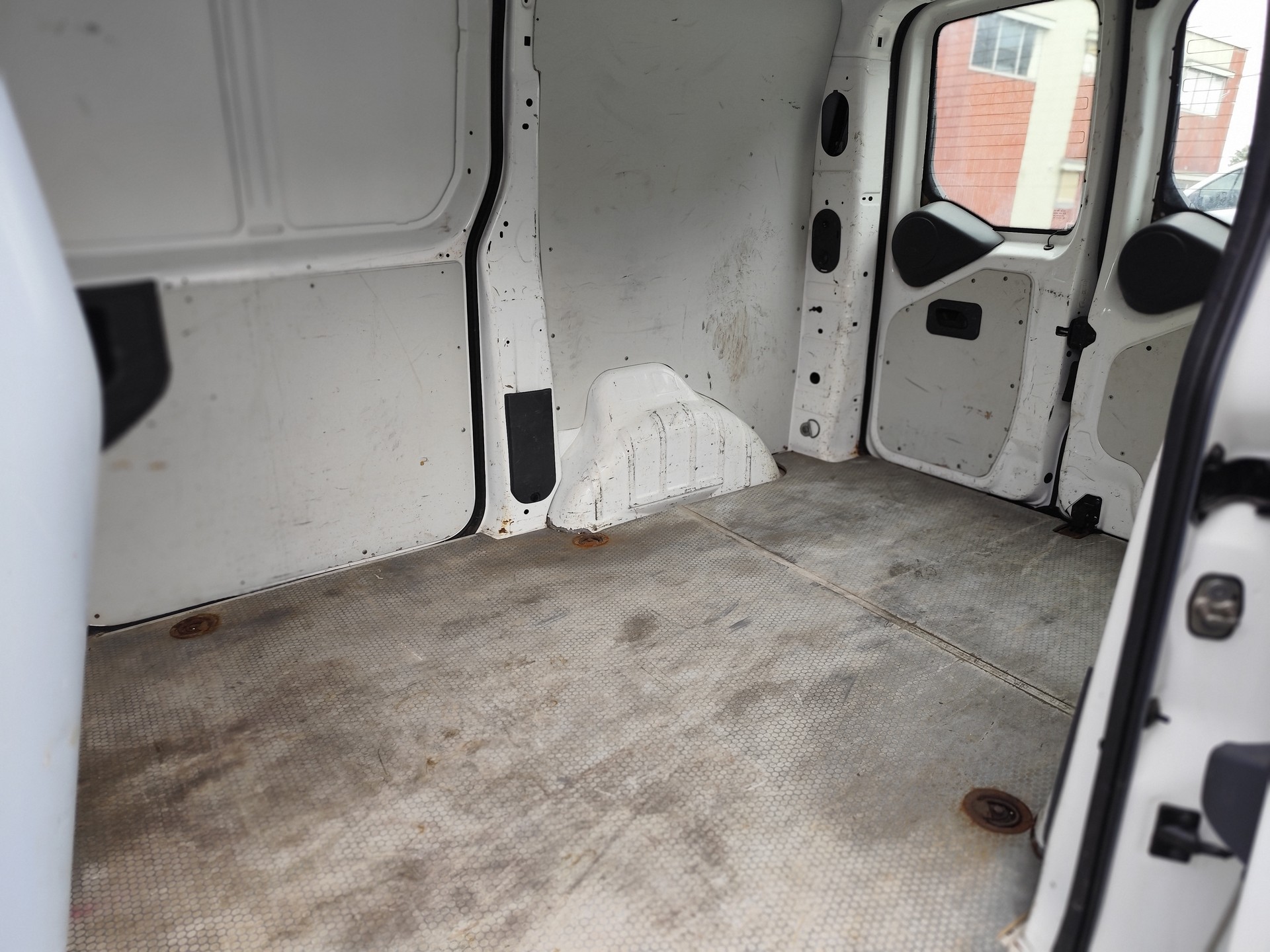TOYOTA Proace 1.6D Glass Van Terra L1H1-image-9