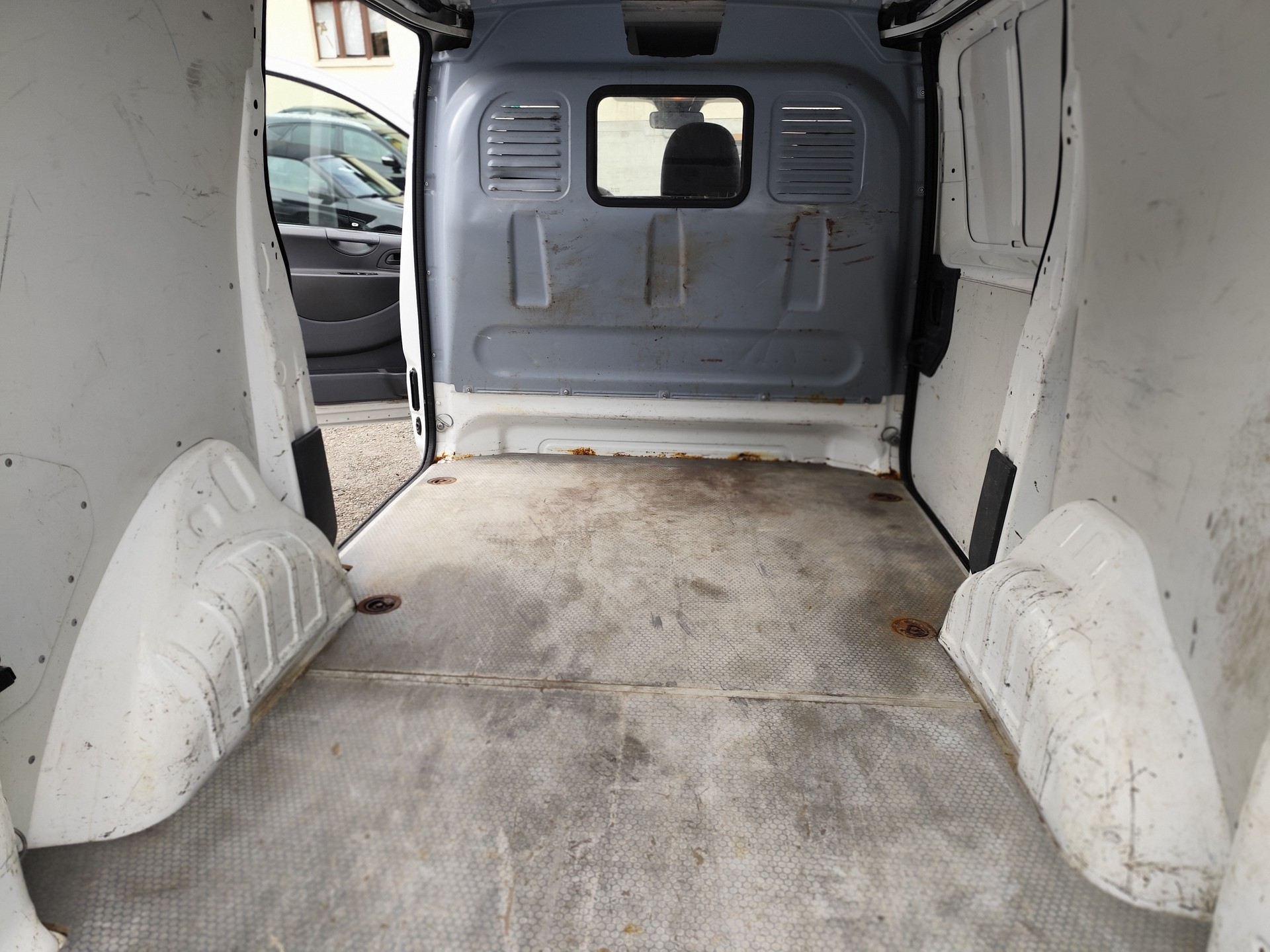 TOYOTA Proace 1.6D Glass Van Terra L1H1-image-10