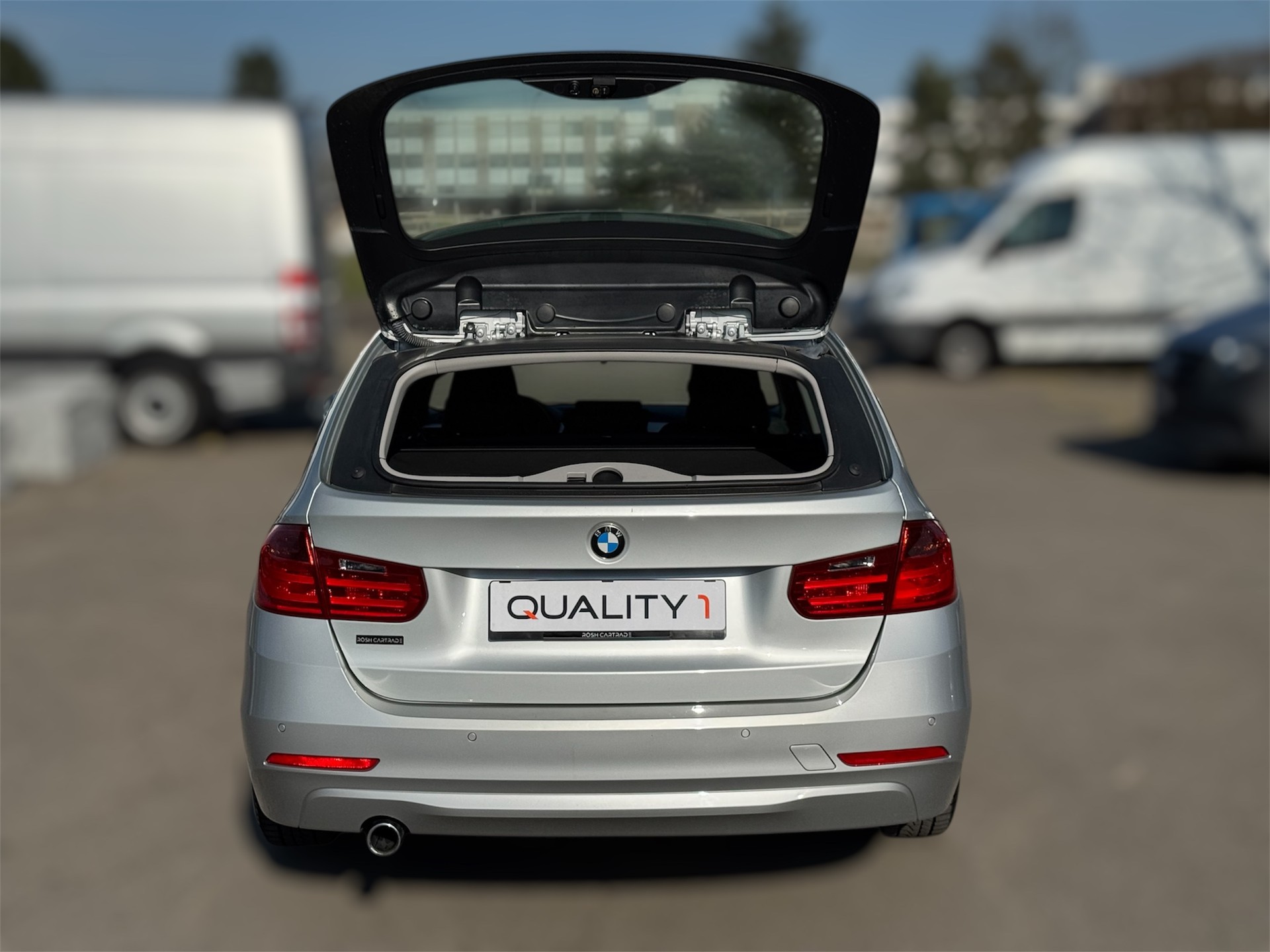 BMW 318d Touring Steptronic-image-5