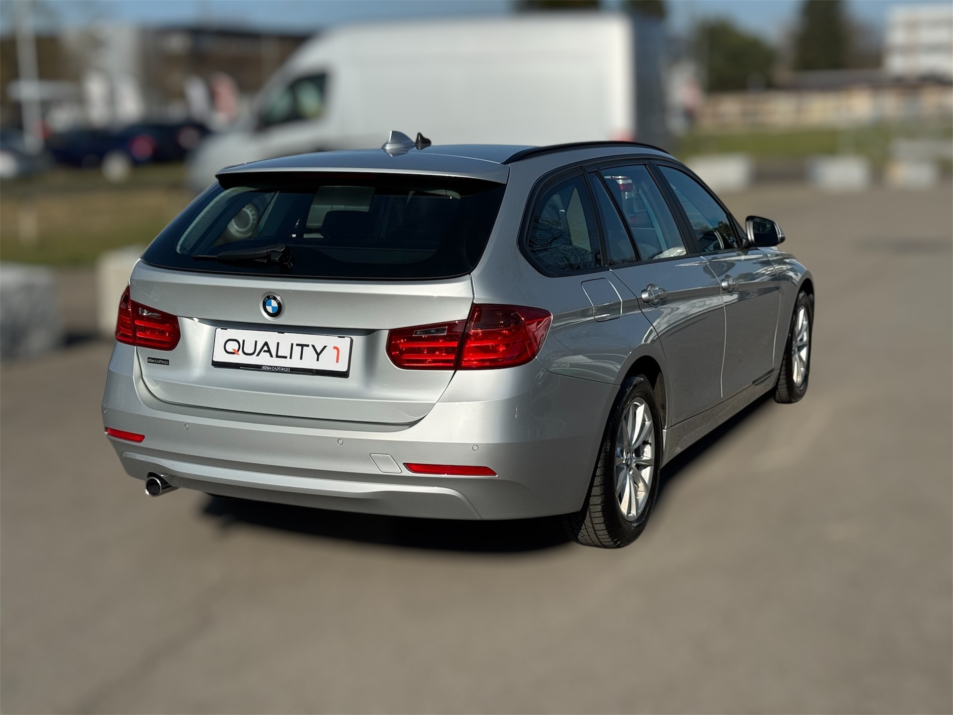 BMW 318d Touring Steptronic-image-3