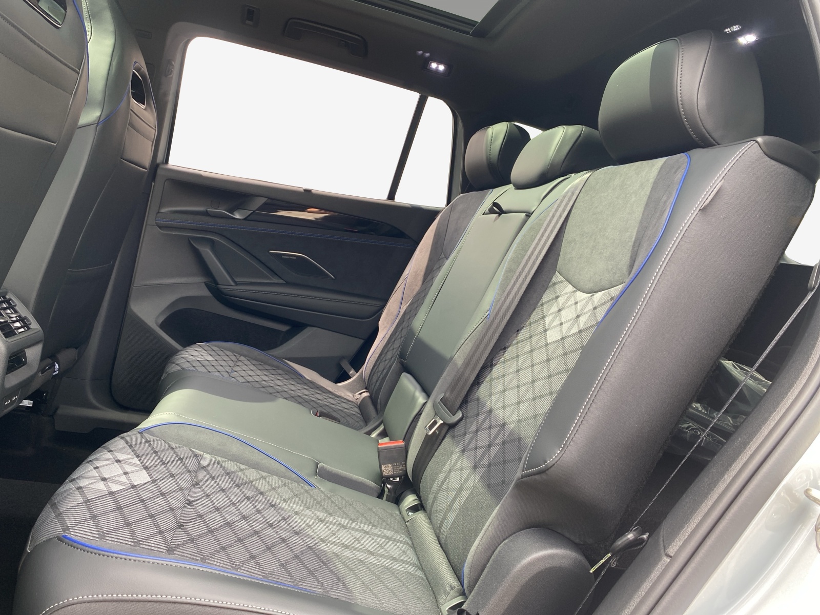 VW Tayron 2.0 TSI R-Line DSG 4Motion-image-11