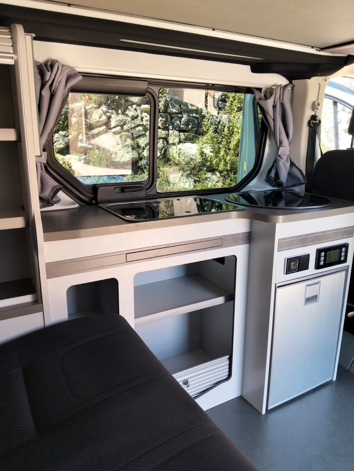 RENAULT Trafic Grand SpaceNomad-image-2