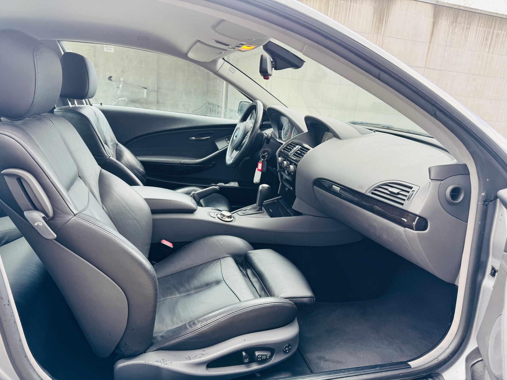 BMW 645i-image-7