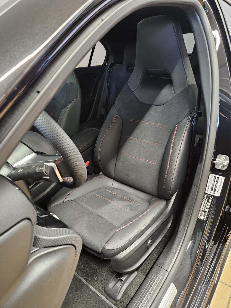 MERCEDES-BENZ A 200 Night Star-image-5