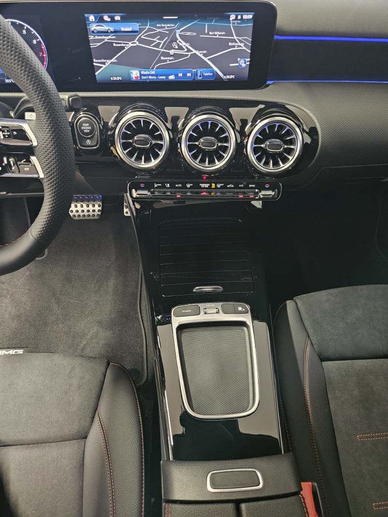 MERCEDES-BENZ A 200 Night Star-image-10