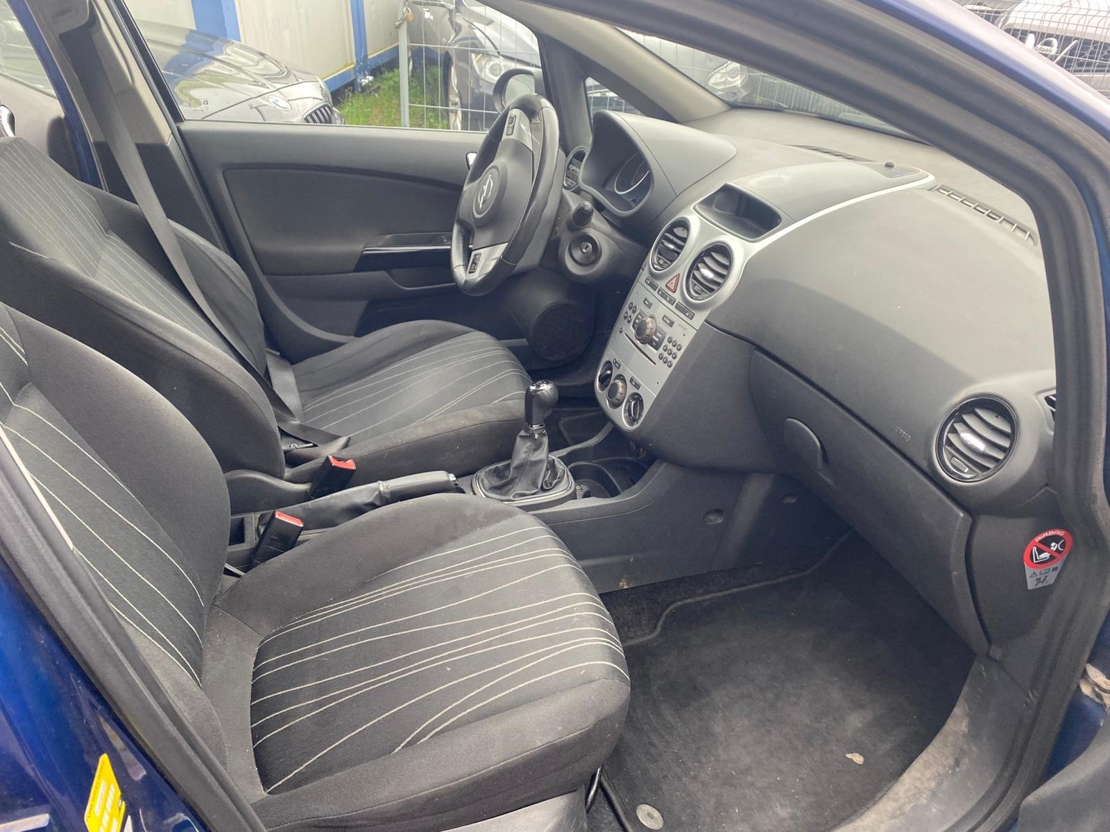 OPEL Corsa 1.4 TP Sport-image-8
