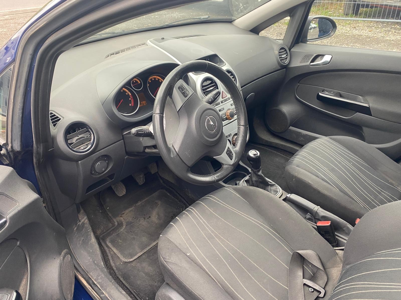 OPEL Corsa 1.4 TP Sport-image-11