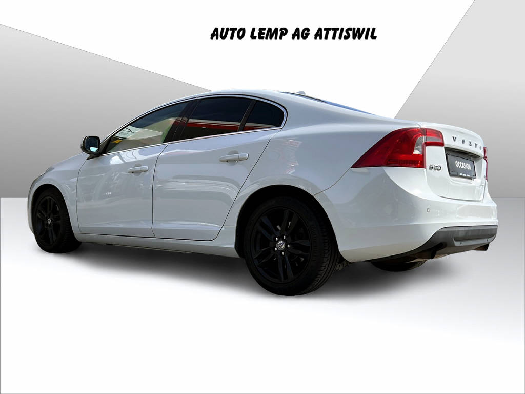 VOLVO S60 2.0 T Momentum-image-5