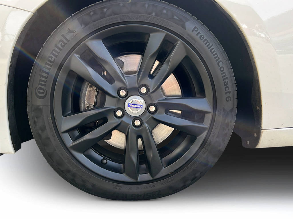 VOLVO S60 2.0 T Momentum-image-13