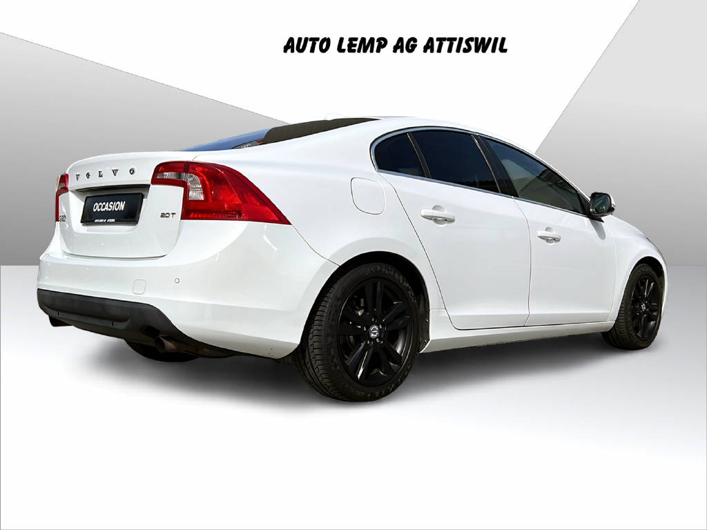 VOLVO S60 2.0 T Momentum-image-2