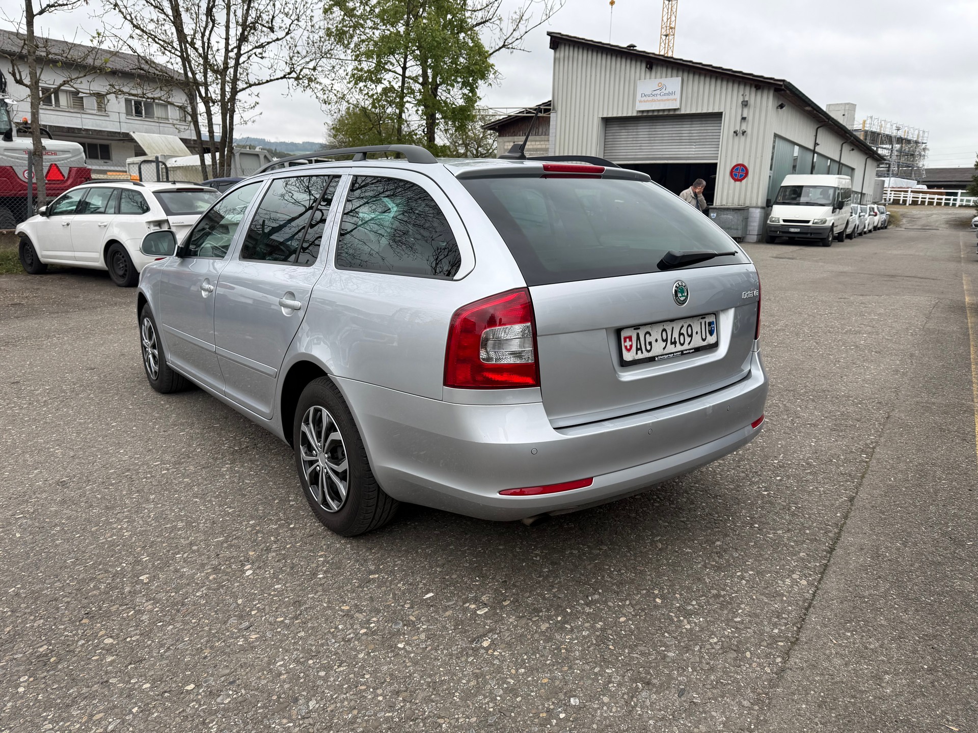 SKODA Octavia Combi 1.6 TDI Ambition-image-3