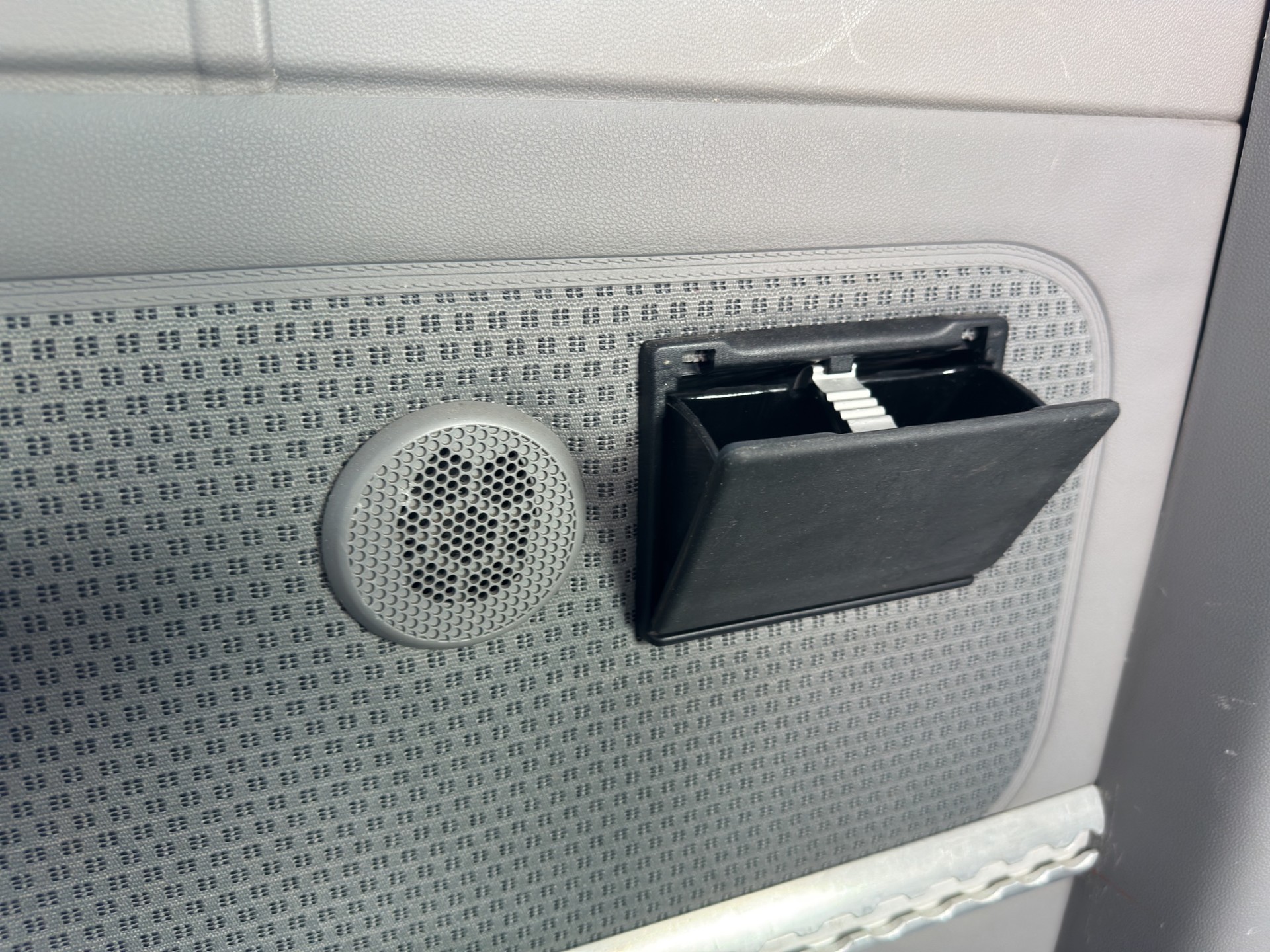 MERCEDES-BENZ Sprinter 315 CDI Hochdach Kompakt mit Rampe-image-38