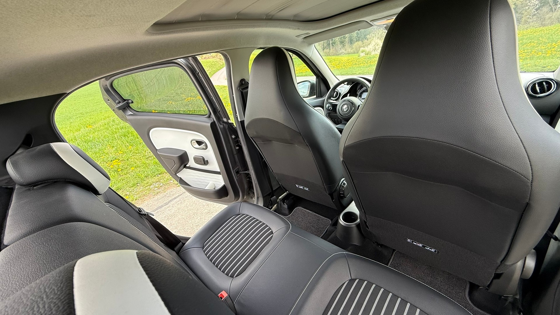 RENAULT Twingo TCe 95 Urban-image-8